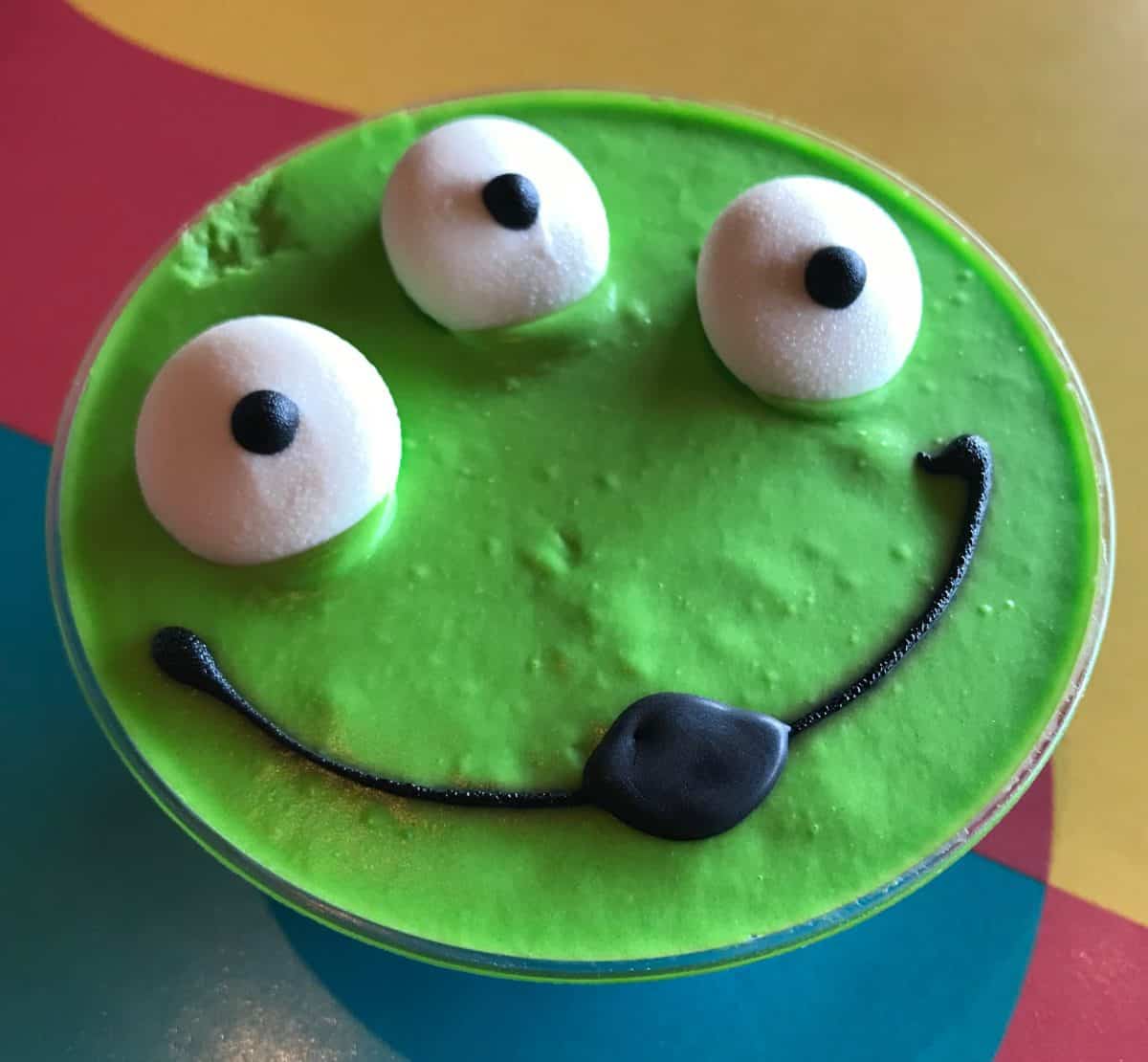 pixarfest parfait, pixarfest dessert, alien dessert, disney foodie, disney dining