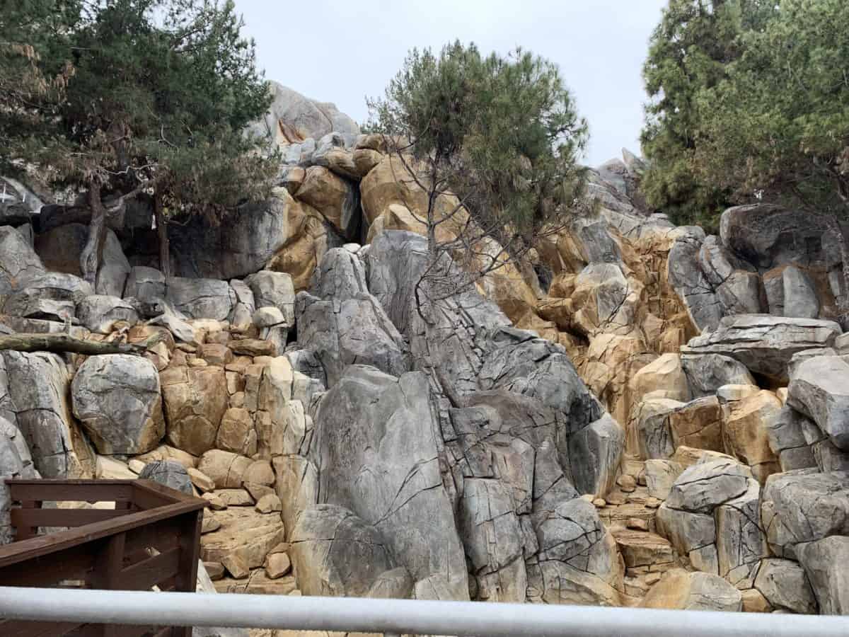 Grizzly River Run Waterfall Disney California Adventure Park