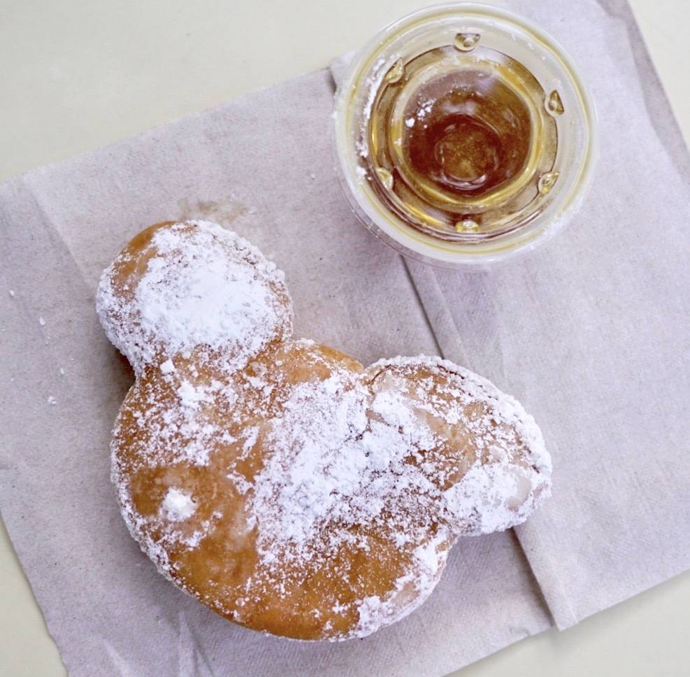 REVIEW LimitedTime Haunted Mansion 50th Anniversary Blackberry