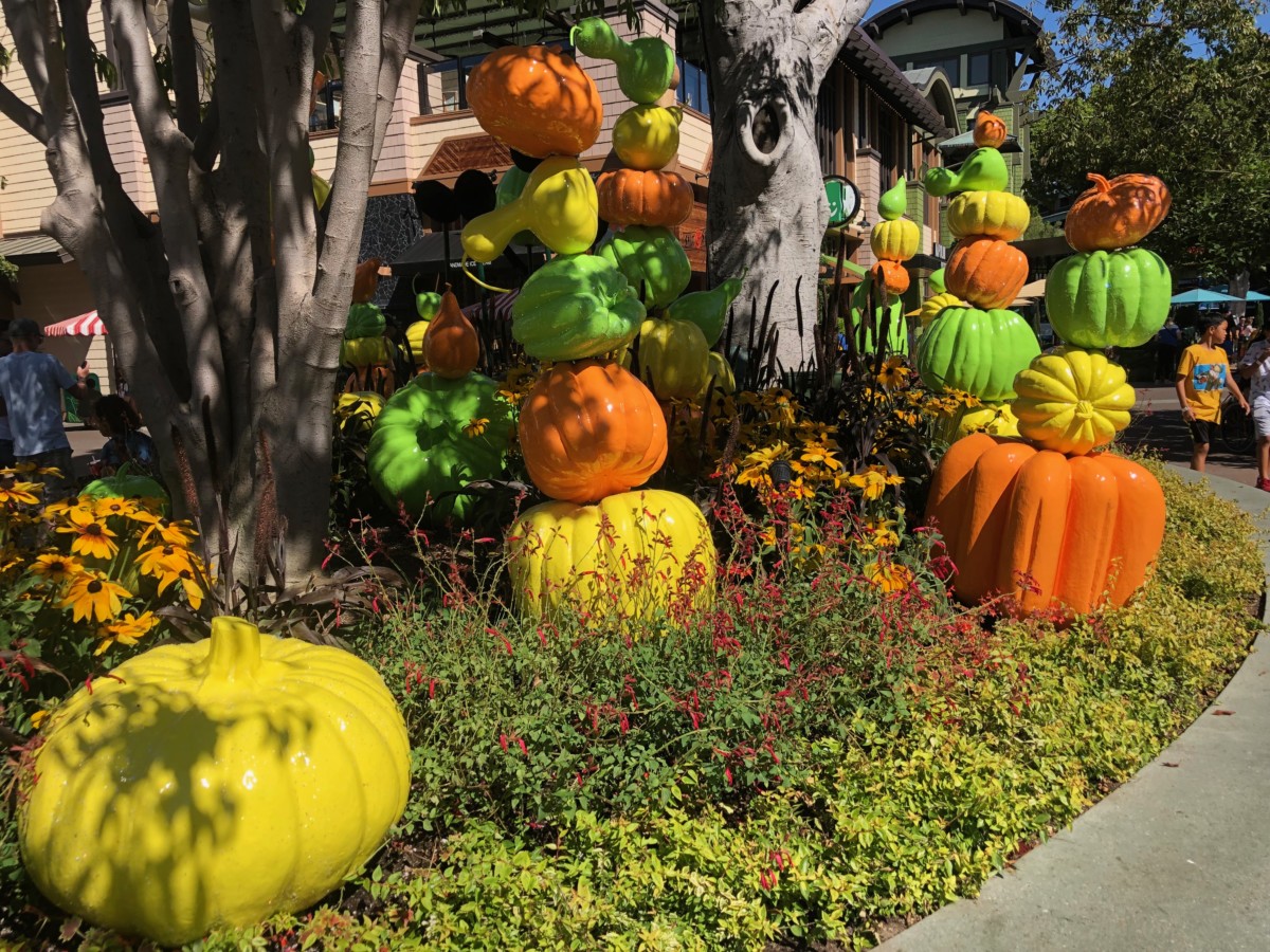 Downtown Disney Halloween Decor 15