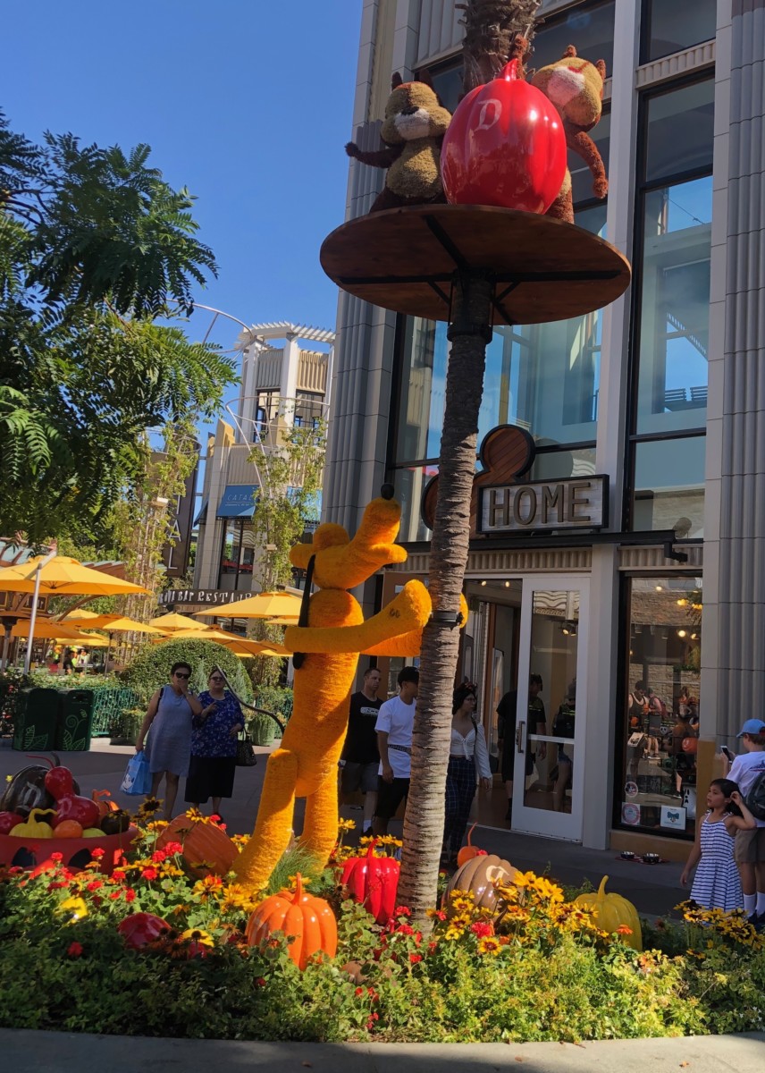 Downtown Disney Halloween Decor 18