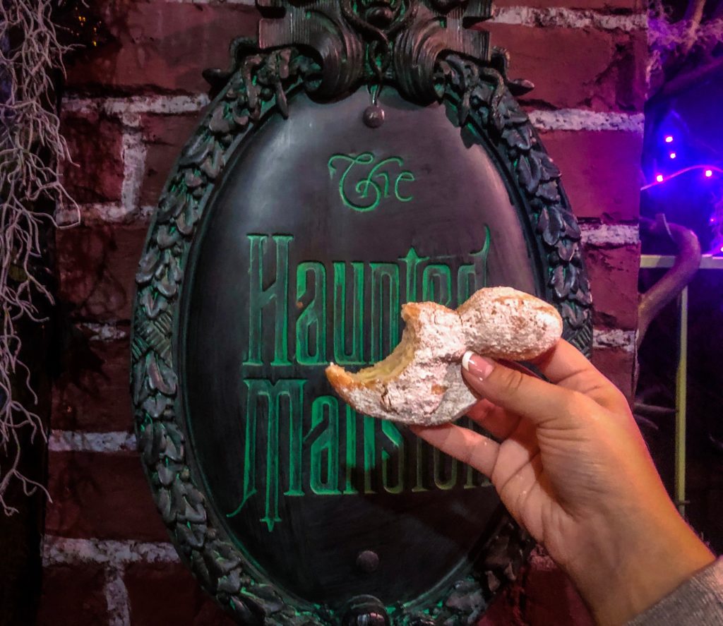 REVIEW New Pumpkin Spice at Mint Julep Bar in Disneyland Park