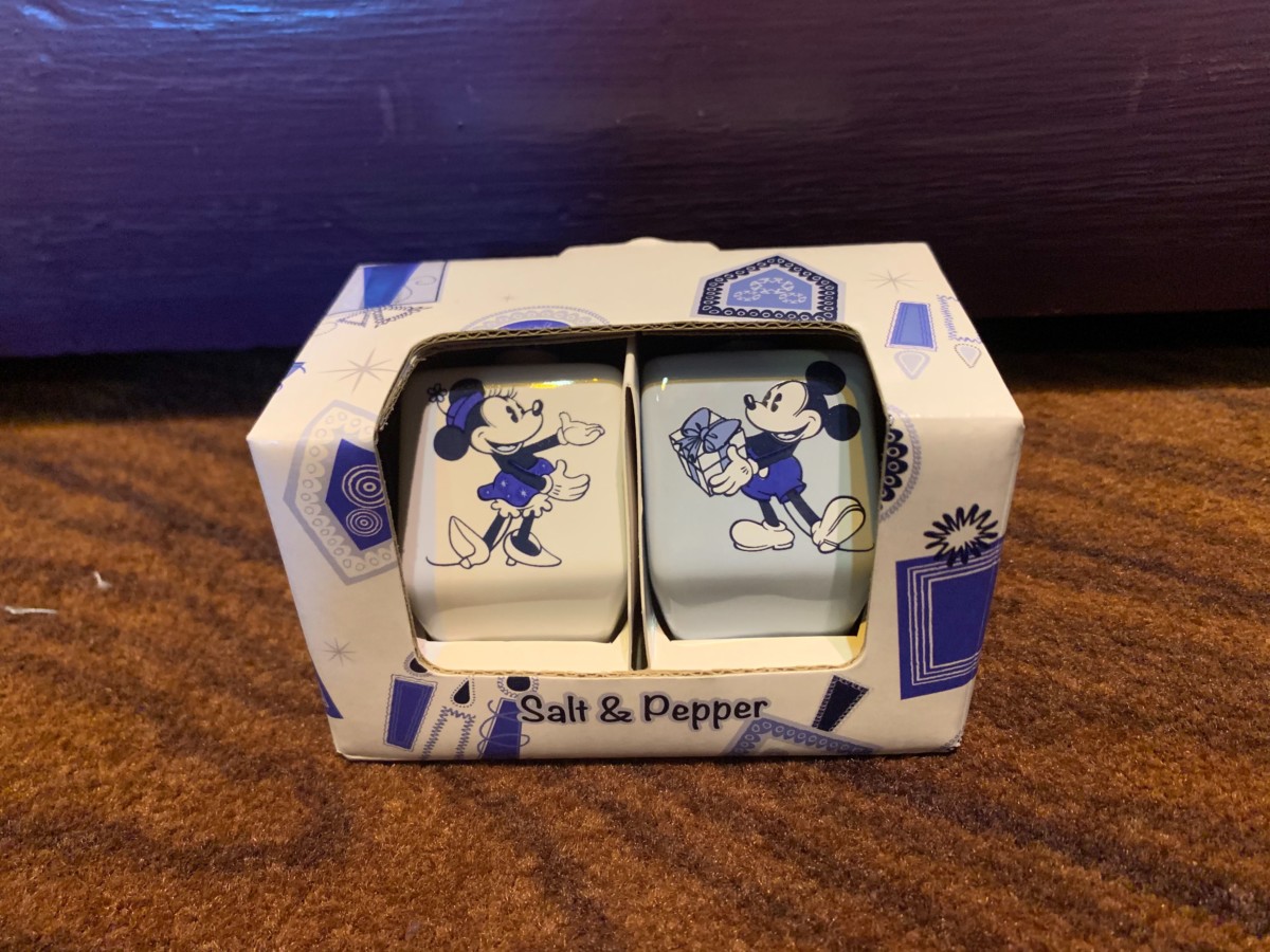 hanukkah salt pepper shakers disneys days of christmas disney springs 1