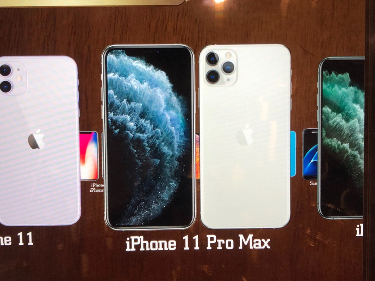 iphone 11 dtech on demand kiosks 30