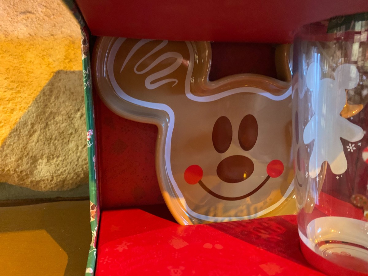 milk cookies set disneys days of christmas disney springs 6