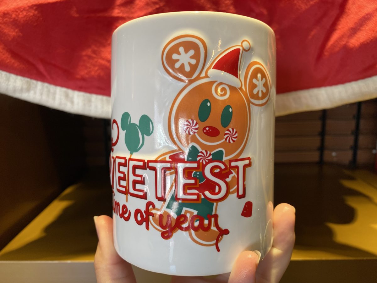 PHOTO REPORT: Magic Kingdom 10/29/20 (“Sharing The Magic” Statue Removed, Riverboat Track Exposed, Monorail Blue Returns, New Christmas Merchandise, and More) 19 gingerbread-candle-sweetest-time-of-year-right-magic-kingdom-10292020-5634963