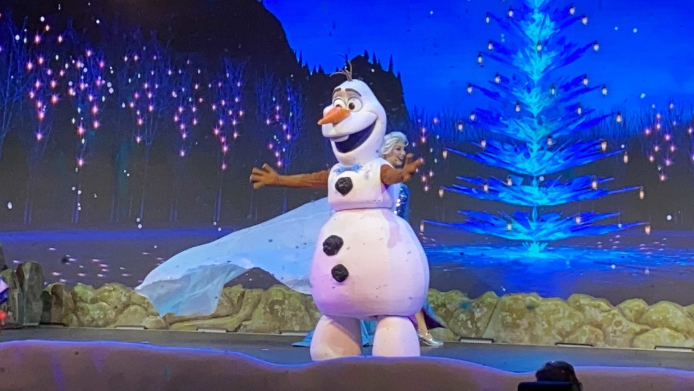 olaf-frozen-sing-along-christmas-2020_3