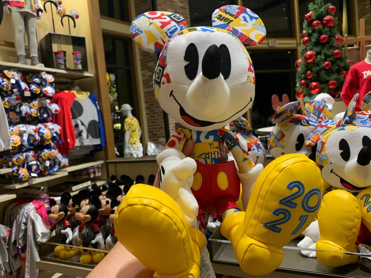 PHOTOS: New Ear Headband, Apparel, and More 2021 Merchandise Arrive at Disneyland Resort 92 2021-merchandise-disneyland-resort-2020-12-11t141451-404
