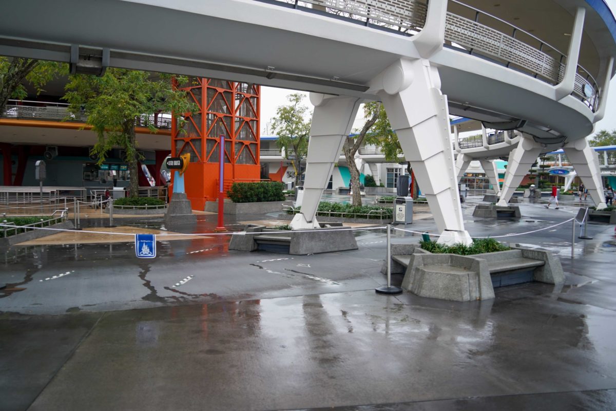 peoplemover-queue-return-1-4798854