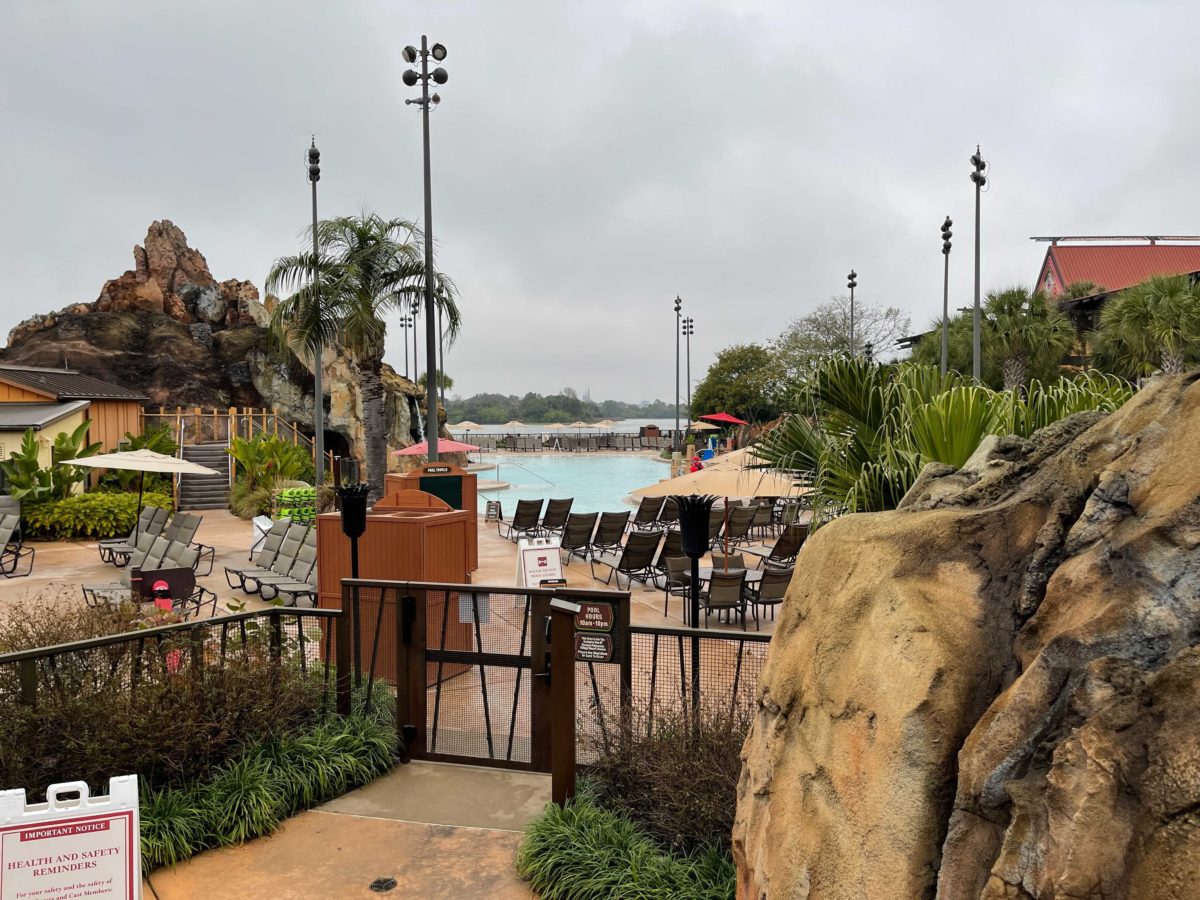 BREAKING: All Disney's Polynesian Village Resort Dining Locations Closed After Construction Crew Breaks Water Main 2 polynesian-water-main-break-4-5346949