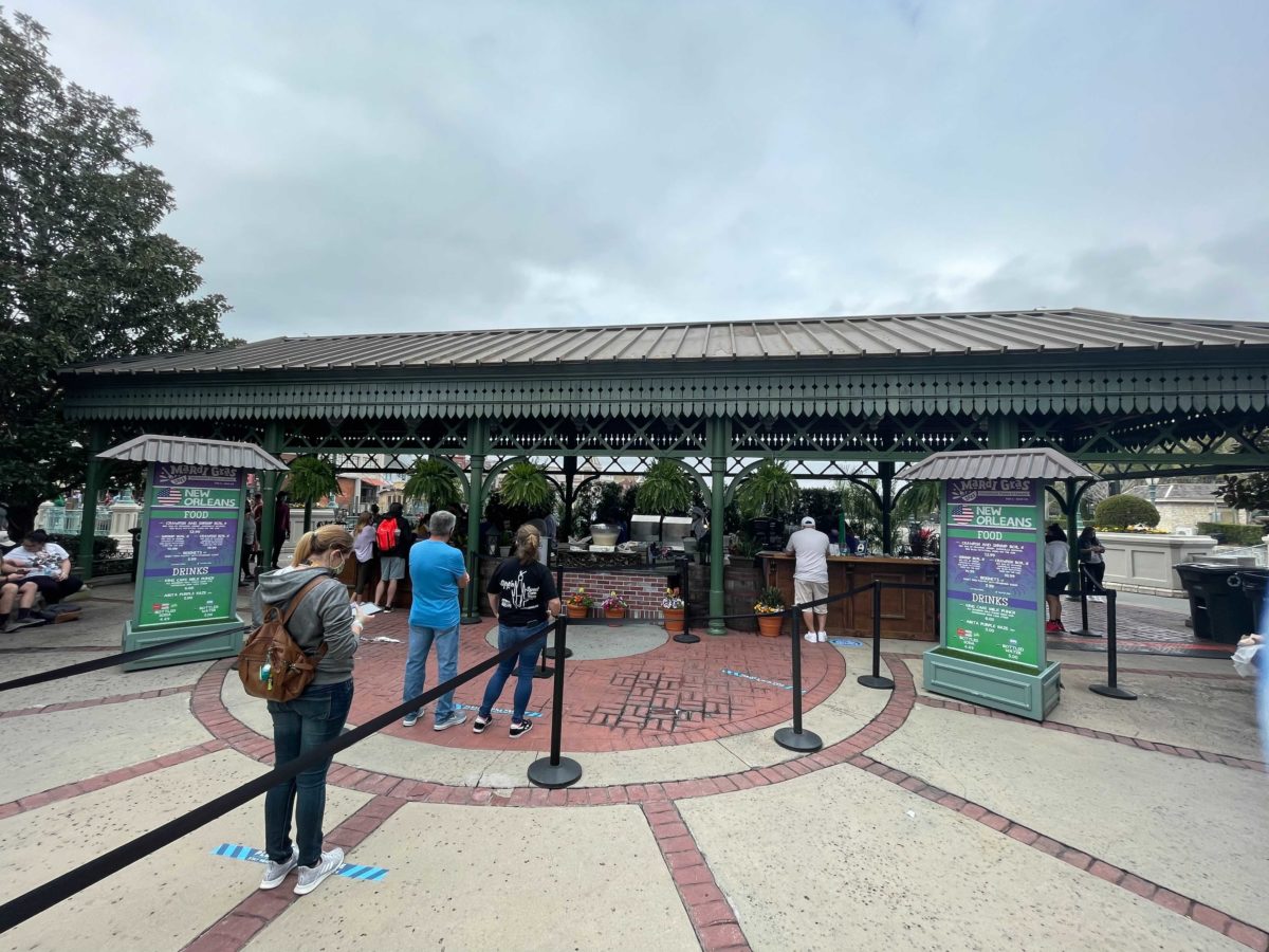 REVIEW: New Orleans Tasting Booth at the Mardi Gras 2021 International Flavors of Carnaval at Universal Studios Florida 2 neworleansmardigras_universalstudios_2021_1