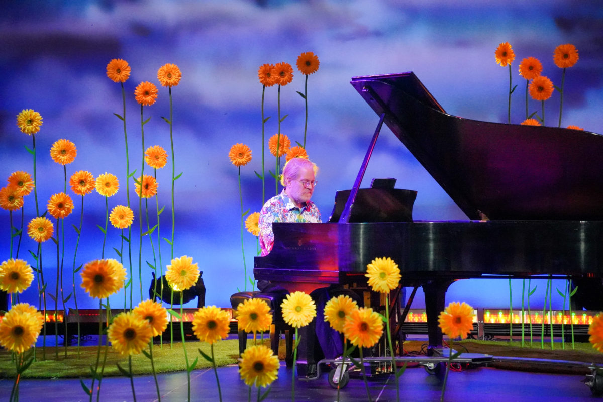 world-showplace-pianist-3-7-21-2-8921089