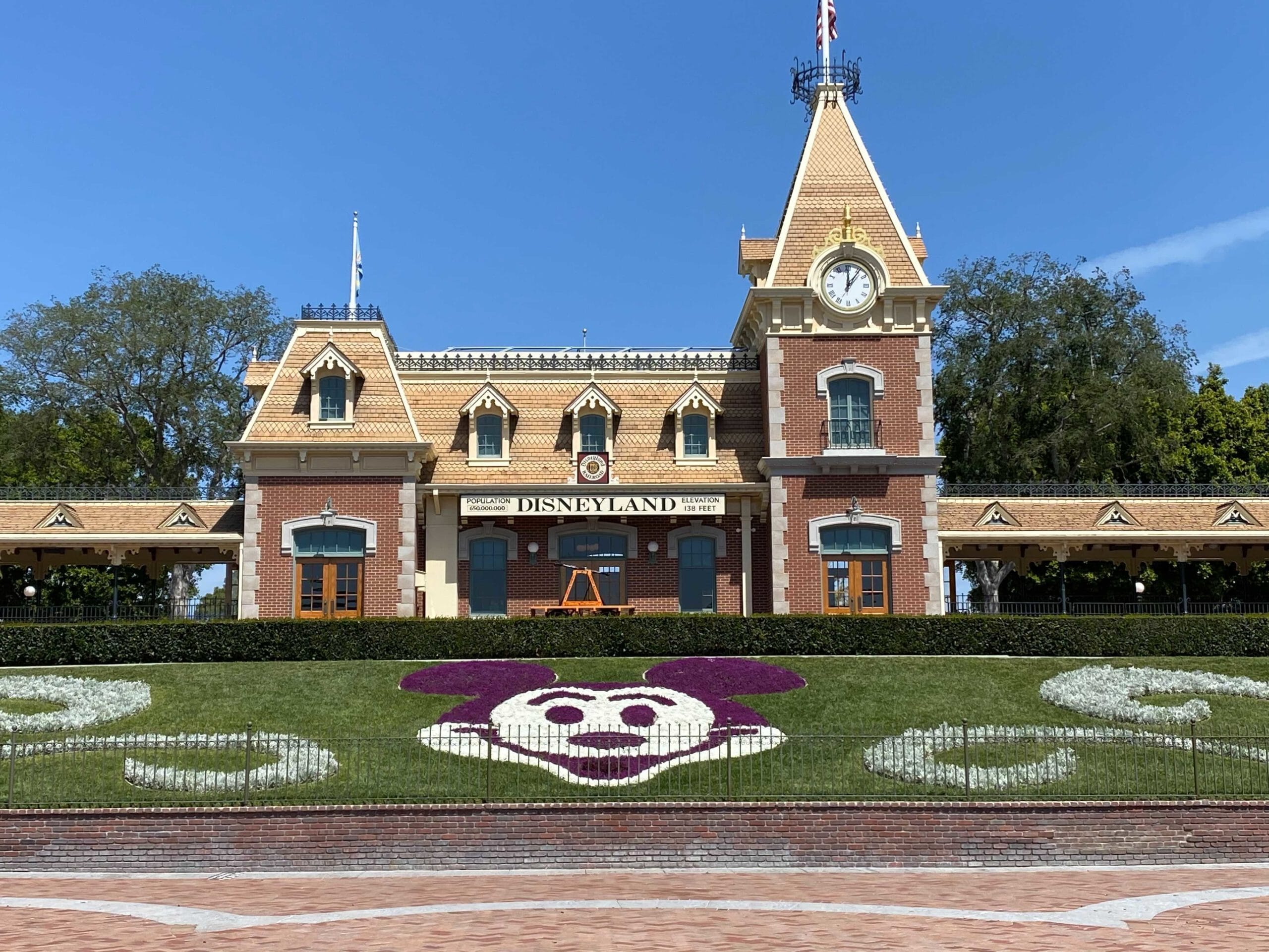 PHOTOS Disneyland Entrance Area Being Refurbished, New Mickey Flowers