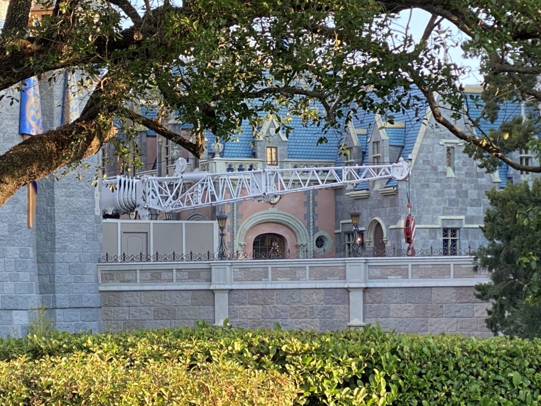 crane-arm-cinderella-castle-magic-kingdom-04062021-8481024