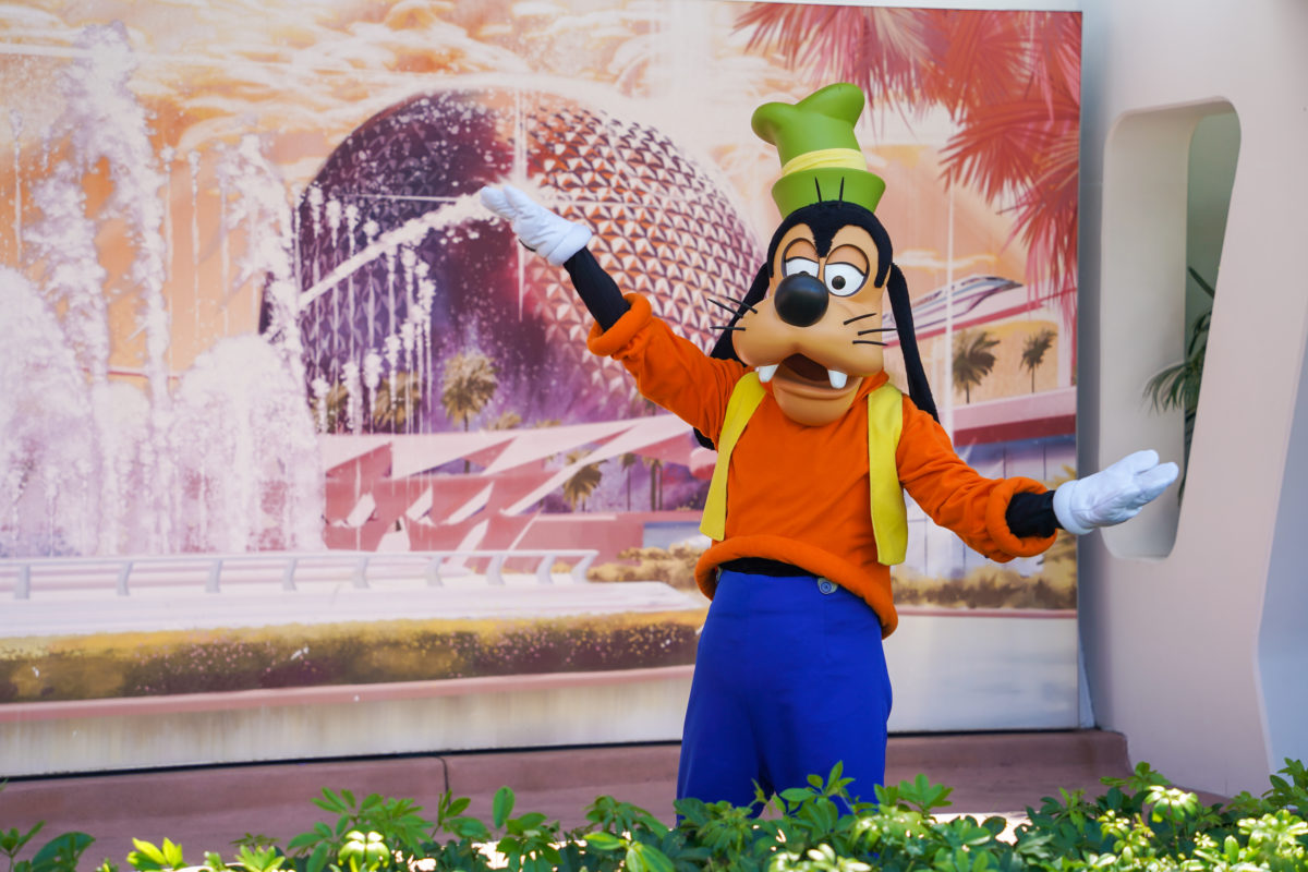 PHOTO REPORT: EPCOT 5/9/21 (More "Points of Light", Construction of "Creations Shop" Progresses, Distanced Character Meets, and More) 38 goofy-meet-greet-5-9-21-3131597