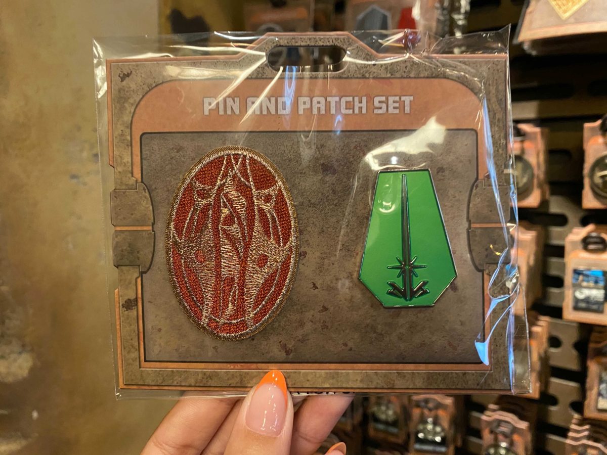 PHOTOS: Savi's Workshop Pin & Patch Sets, New Apparel Land in Star Wars: Galaxy's Edge at Disneyland 8 jewels-of-blith-galaxys-edge