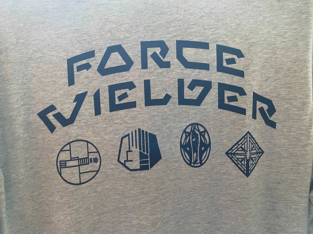 PHOTOS: Savi's Workshop Pin & Patch Sets, New Apparel Land in Star Wars: Galaxy's Edge at Disneyland 14 jewels-of-blith-galaxys-edge