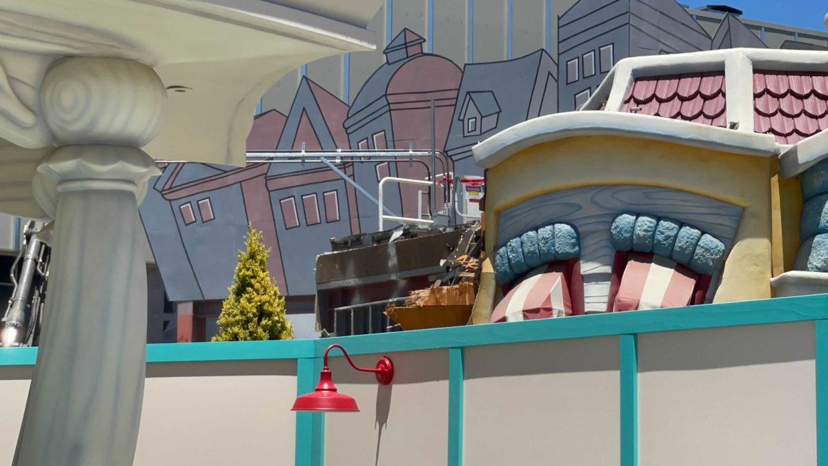 PHOTOS, VIDEO: Toontown Five & Dime and Gag Factory Façades Demolished as Mickey & Minnie's Runaway Railway Construction Continues at Disneyland 8 disneyland-toontown-construction-for-runaway-railway-10-5243958