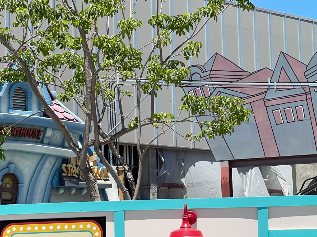 PHOTOS, VIDEO: Toontown Five & Dime and Gag Factory Façades Demolished as Mickey & Minnie's Runaway Railway Construction Continues at Disneyland 16 disneyland-toontown-construction-for-runaway-railway-21-9791115
