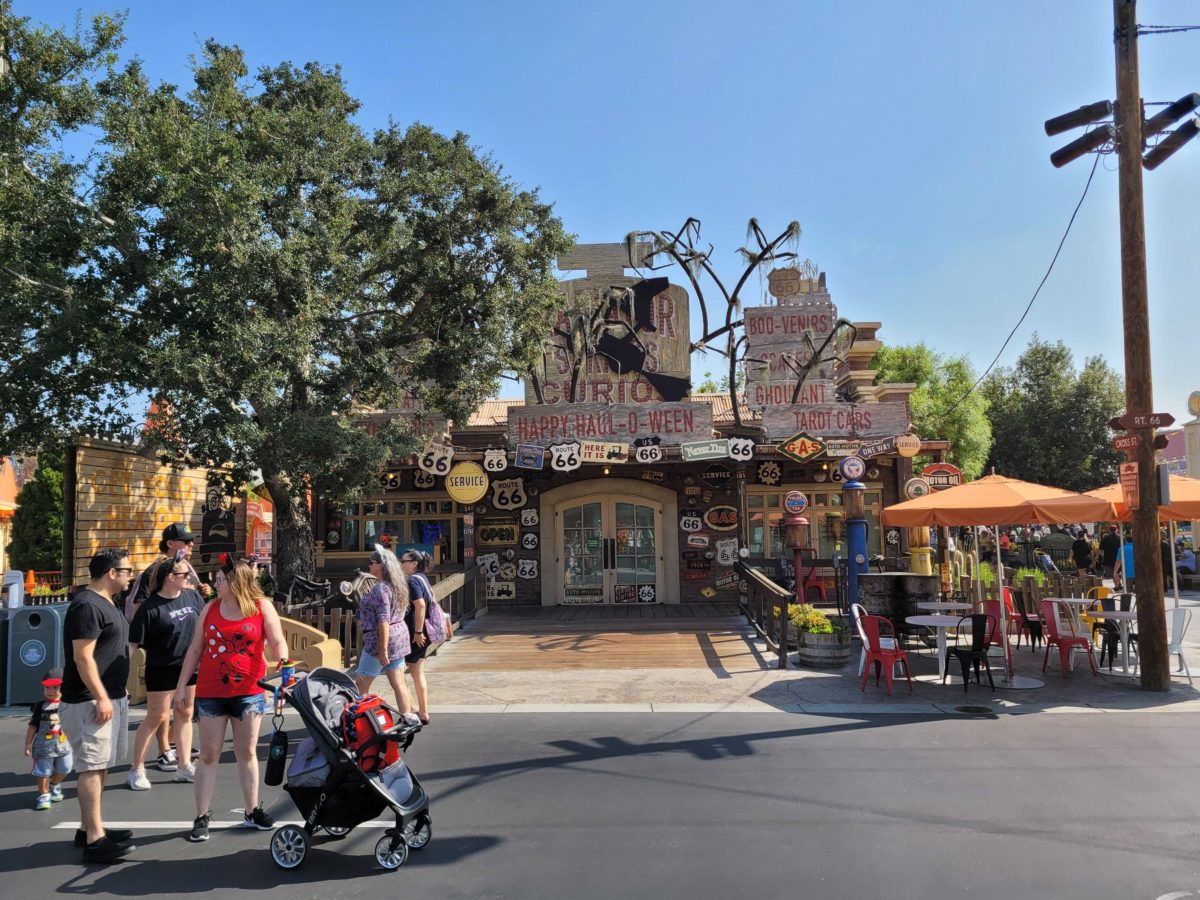 PHOTOS: More Haul-O-Ween Decorations Adorn Cars Land in Disney California Adventure 23 cars-land-halloween-101254