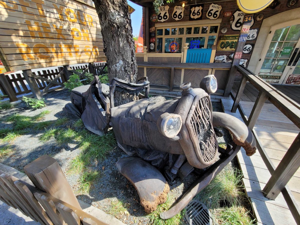 PHOTOS: More Haul-O-Ween Decorations Adorn Cars Land in Disney California Adventure 31 cars-land-halloween-101335
