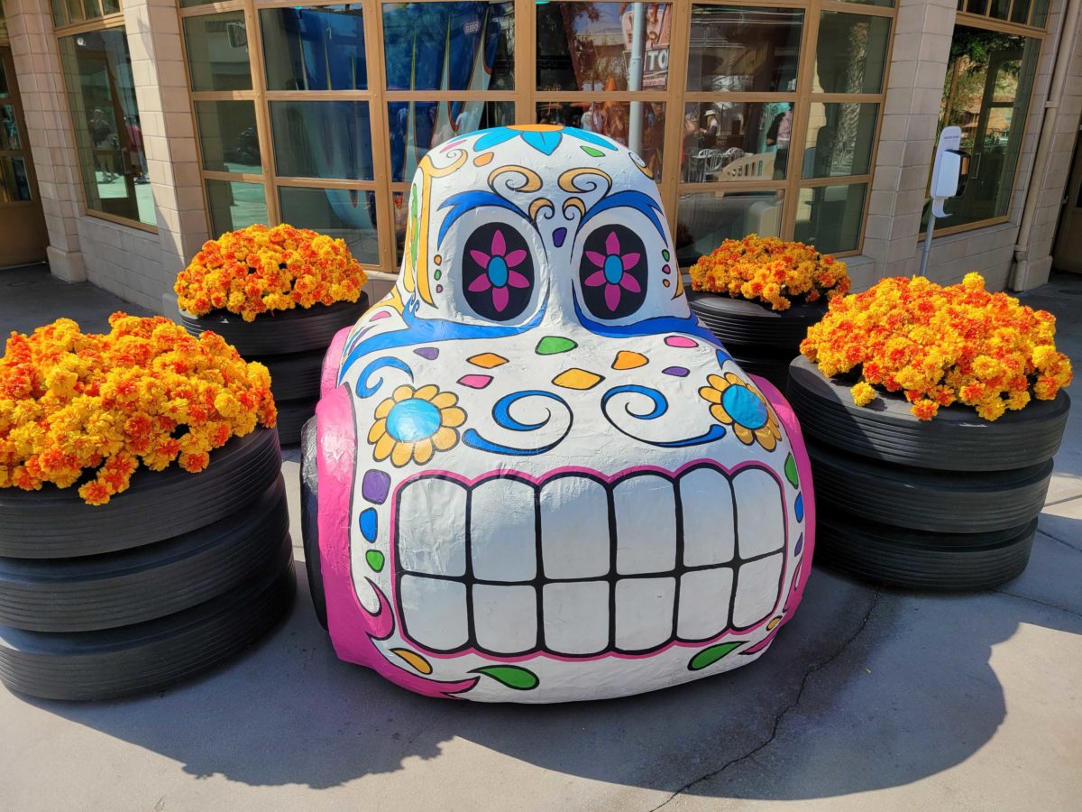 PHOTOS: More Haul-O-Ween Decorations Adorn Cars Land in Disney California Adventure 35 cars-land-halloween-101420