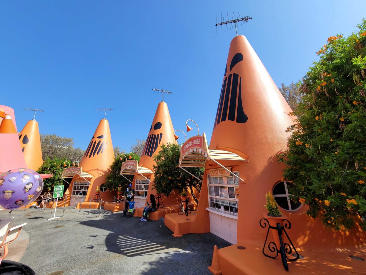 PHOTOS: More Haul-O-Ween Decorations Adorn Cars Land in Disney California Adventure 50 cars-land-halloween-101941