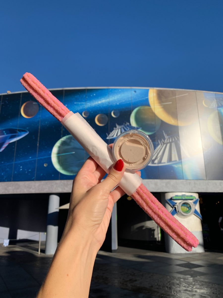 REVIEW: Pink Coconut Churro and Perfectly Sweet Chocolate Marshmallow Crème for the Holidays at Disneyland 8 dl-holiday-pink-coconut-churro-5-2435769