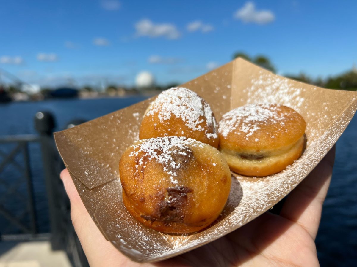 REVIEW: Say 'Ciao' to the Overpriced and Mediocre Tuscany Holiday Kitchen at the 2021 EPCOT International Festival of the Holidays 8 tuscany-holiday-kitchen-3-4090500