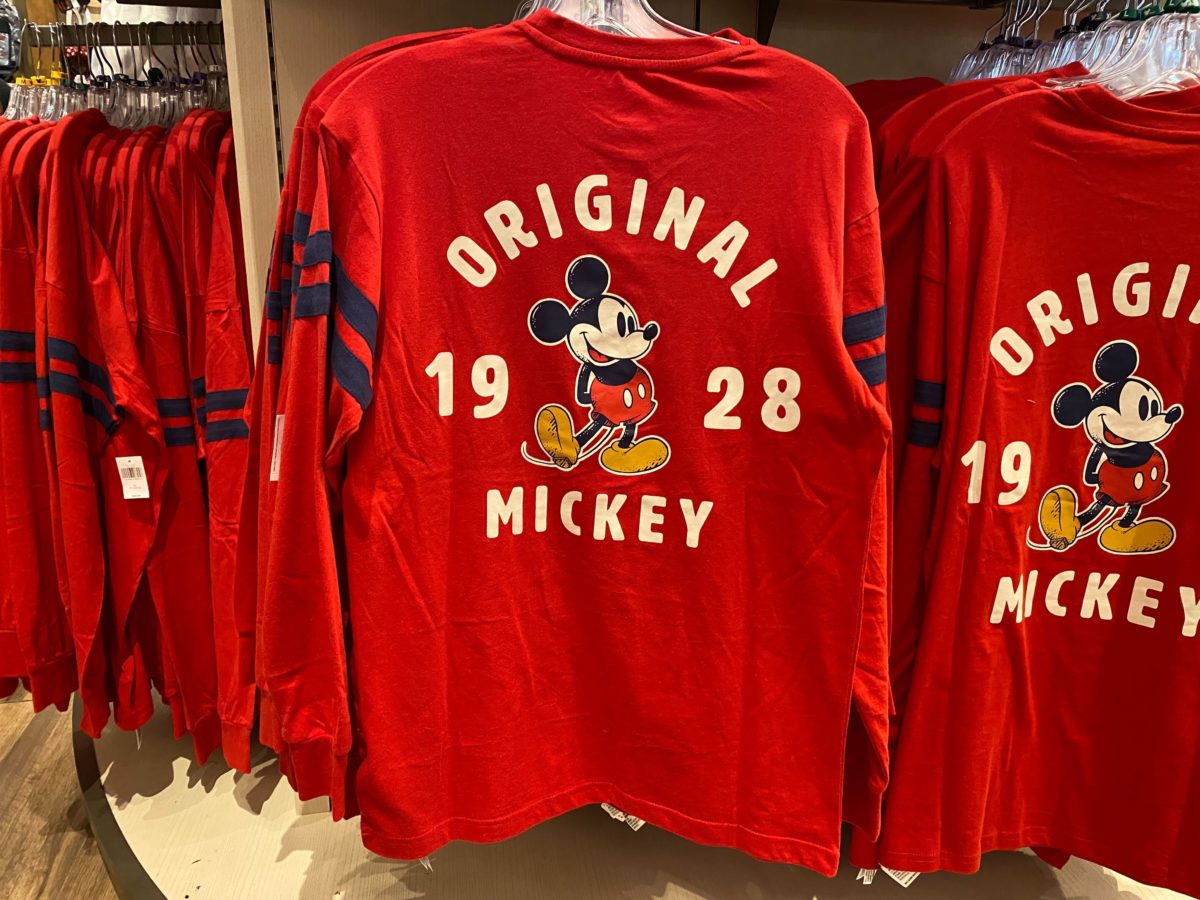 mickey red long sleee tee 6