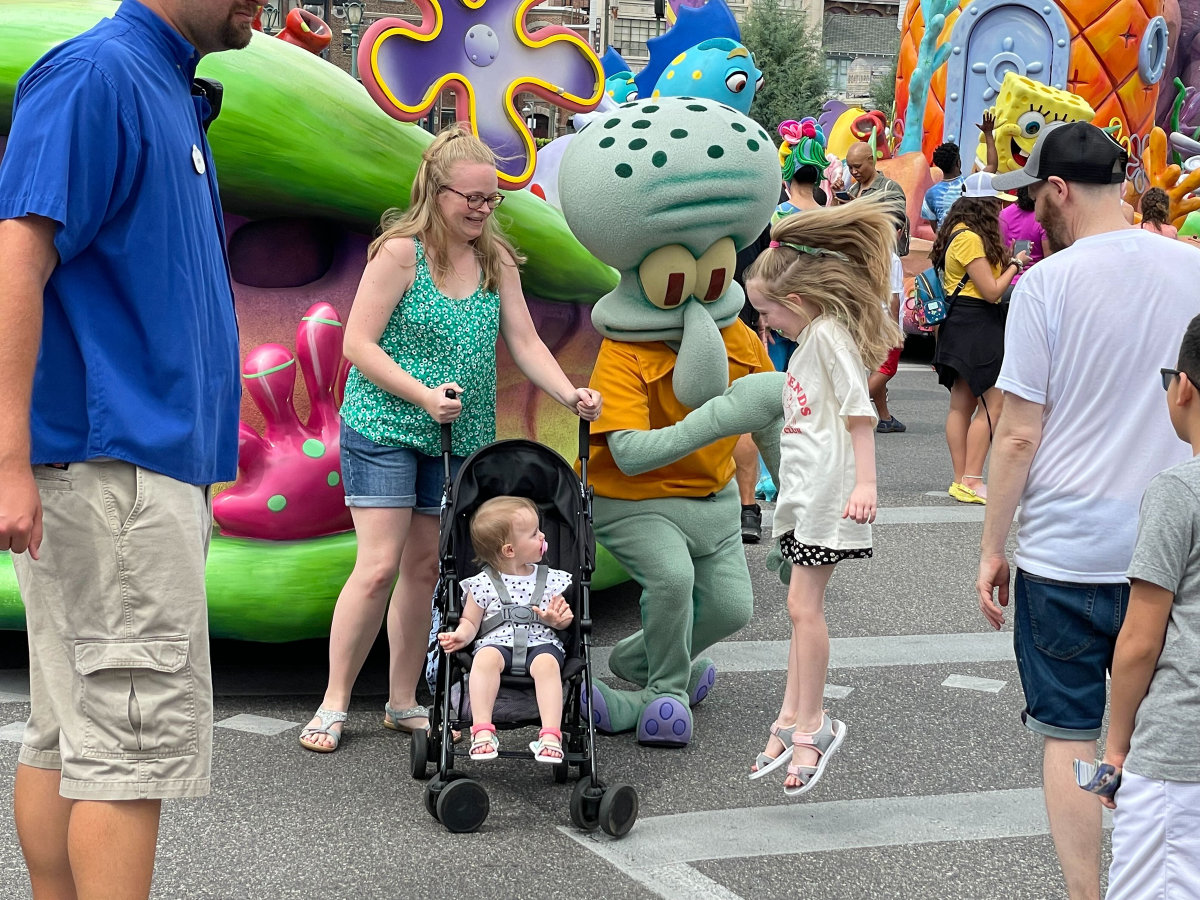 This image has an empty alt attribute; its file name is character-meet-and-greets-distancing-removed-uo-17-1200x900.jpg