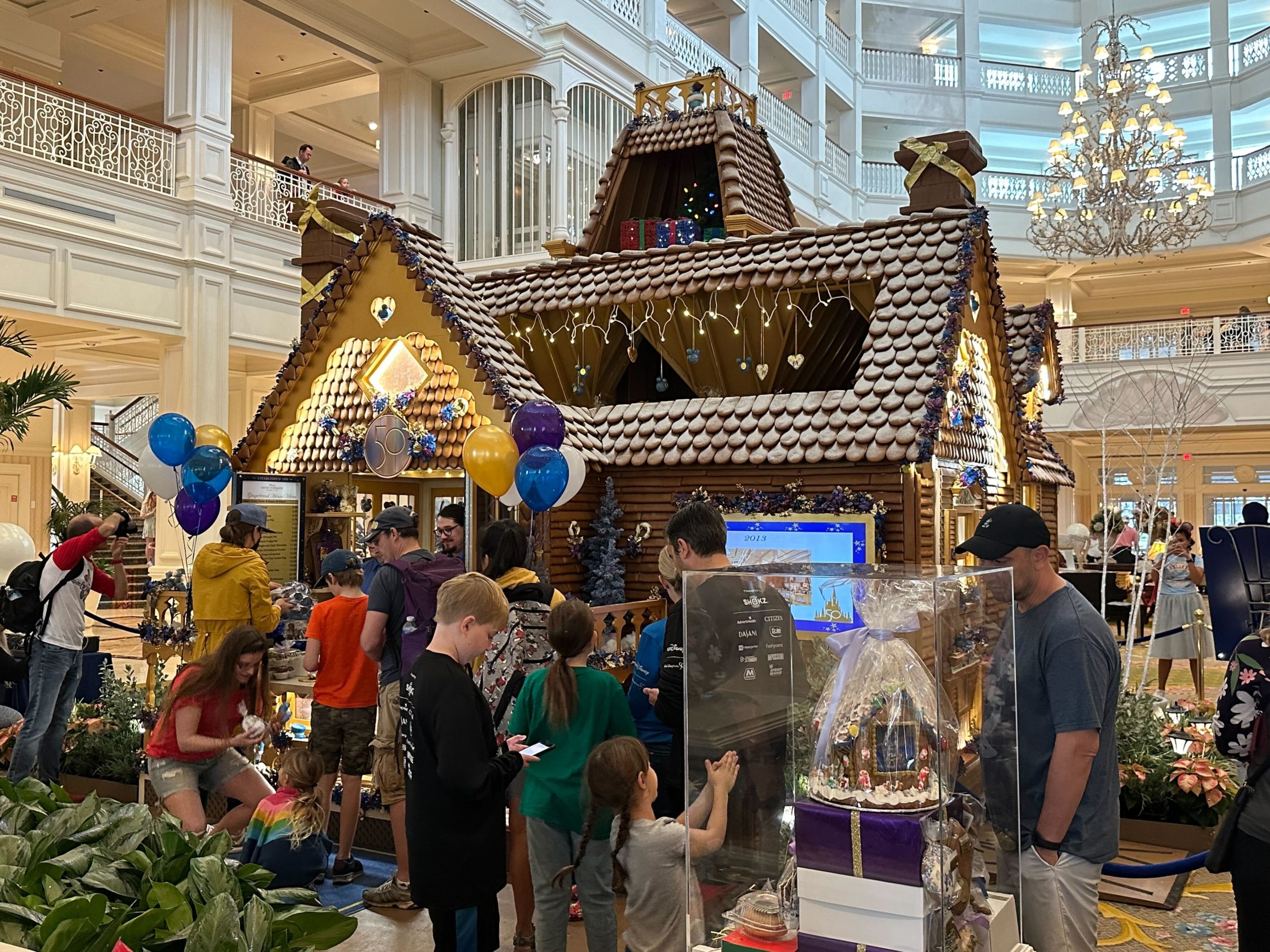 GrandFlo gingerbread house S