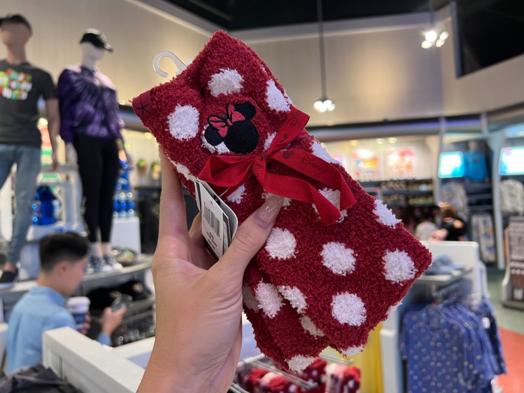 PHOTO REPORT: Magic Kingdom 11/16/22 (Golden Tapstiles, POP! Century Holiday Decor, Space Mountain, & More) 13 Magic Kingdom Photo Report 111622 11