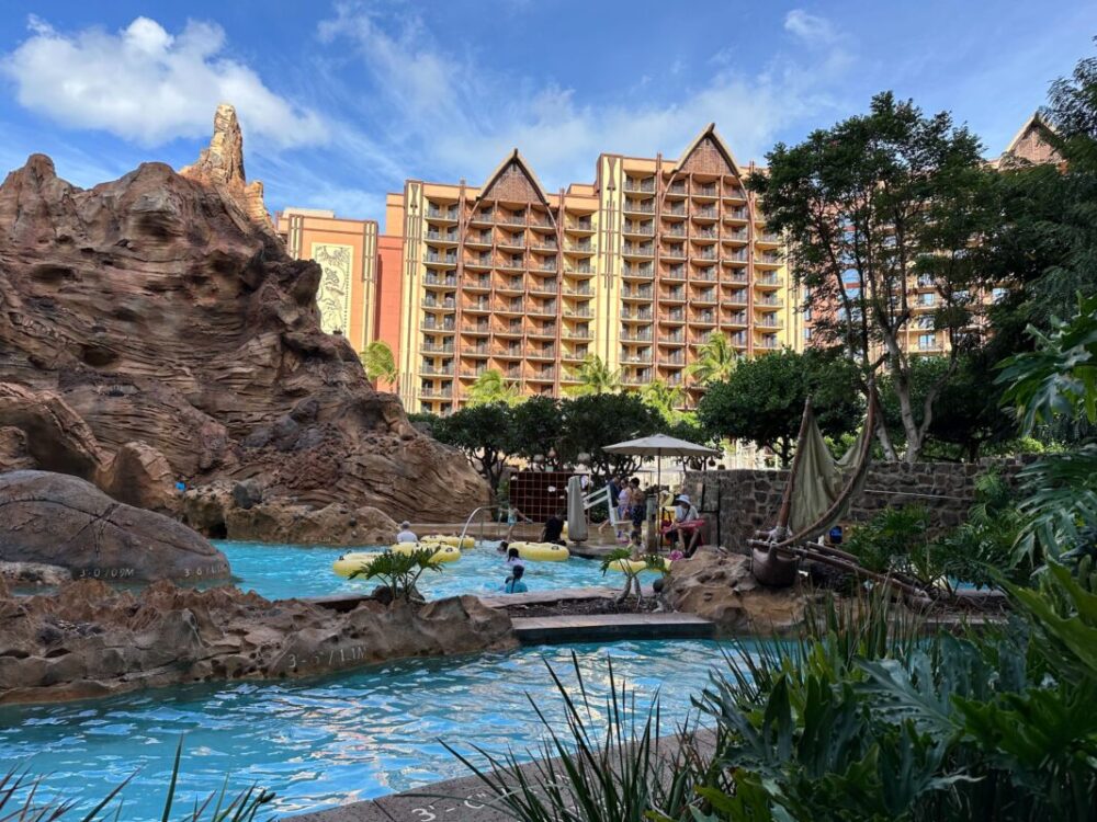 Aulani resort lazy river