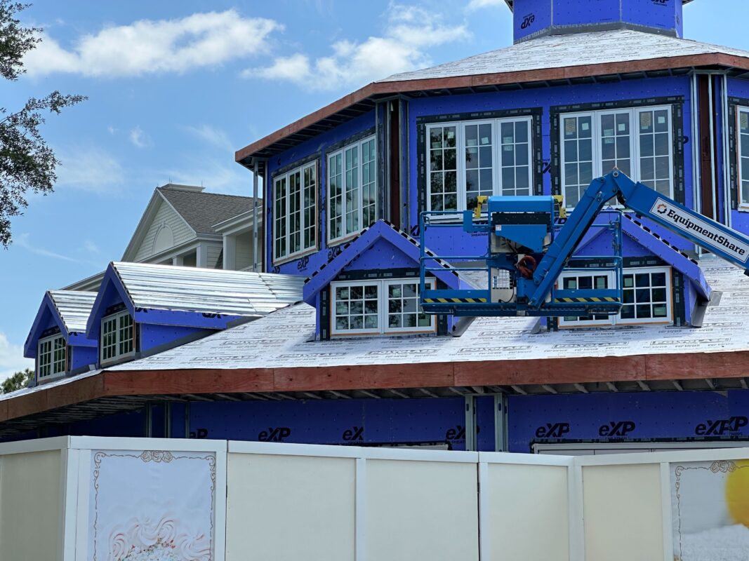 A closer look at the fascia on The Cake Bake Shop.