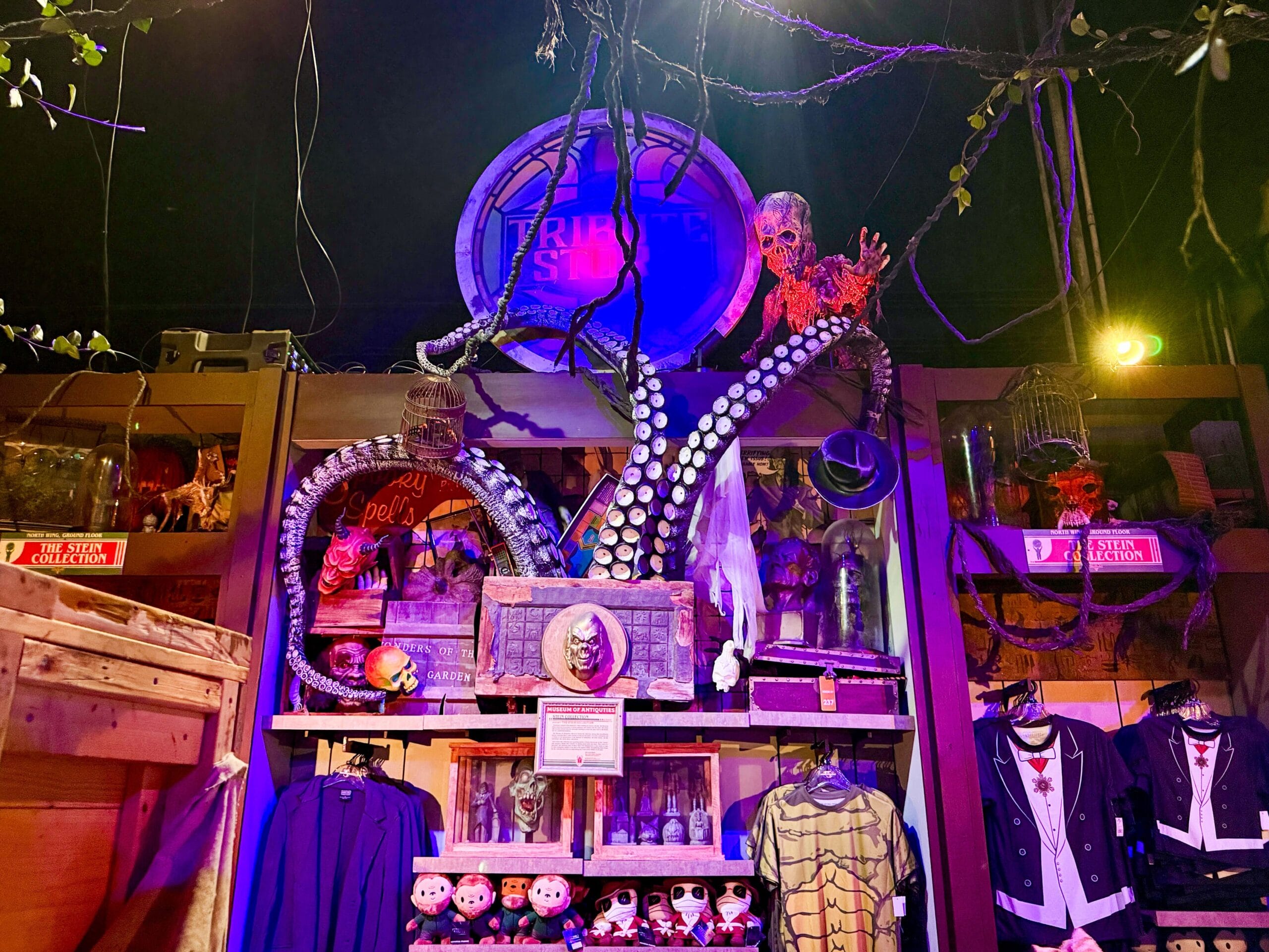 Halloween Horror Nights 2025 Tribute Store Fails to Open on Time