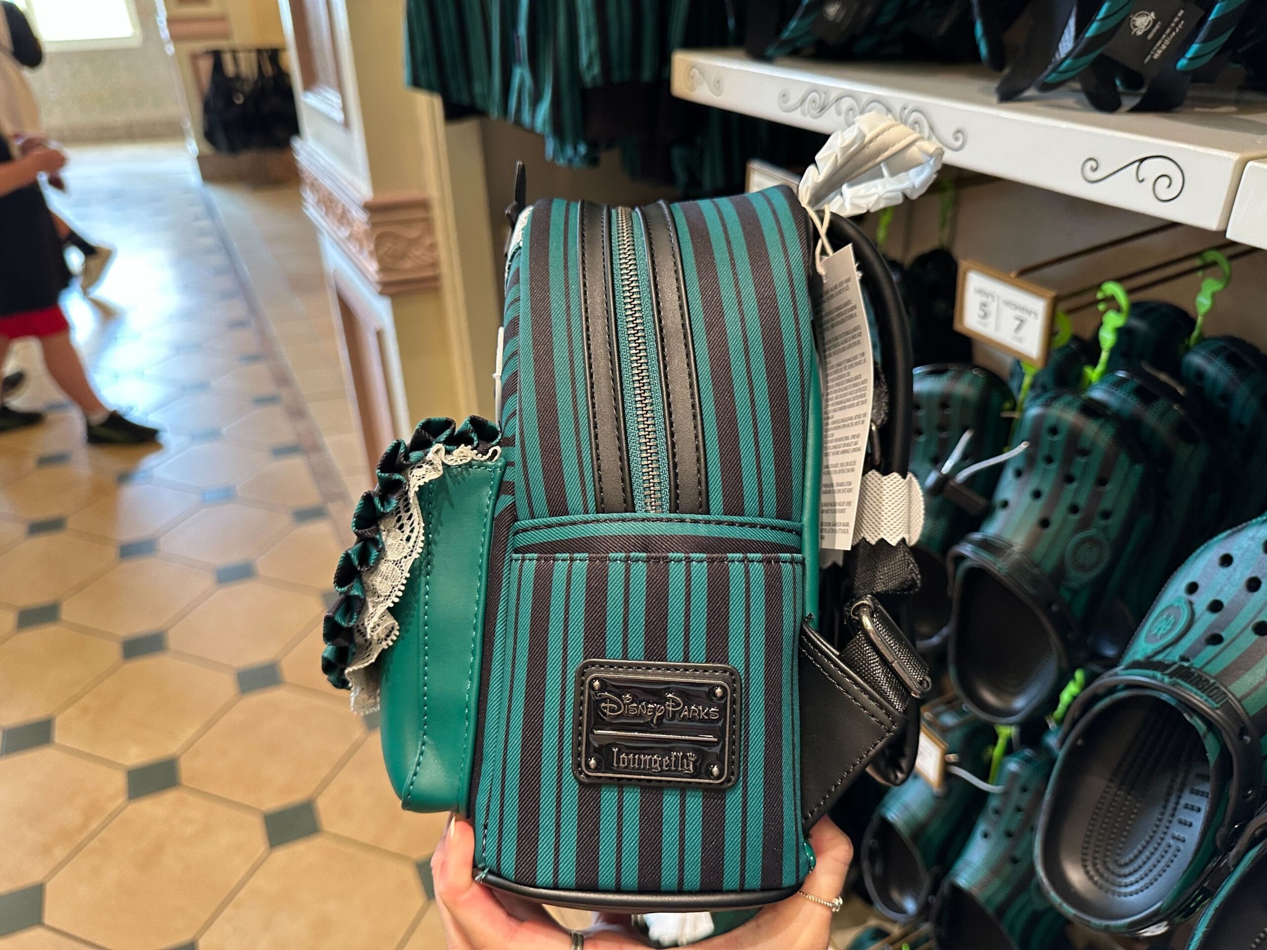 ☆Loungefly☆パーク限定 ホンテ ゴーストホストバックパック The Haunted Mansion Ghost Host Loungefly Mini Backpack