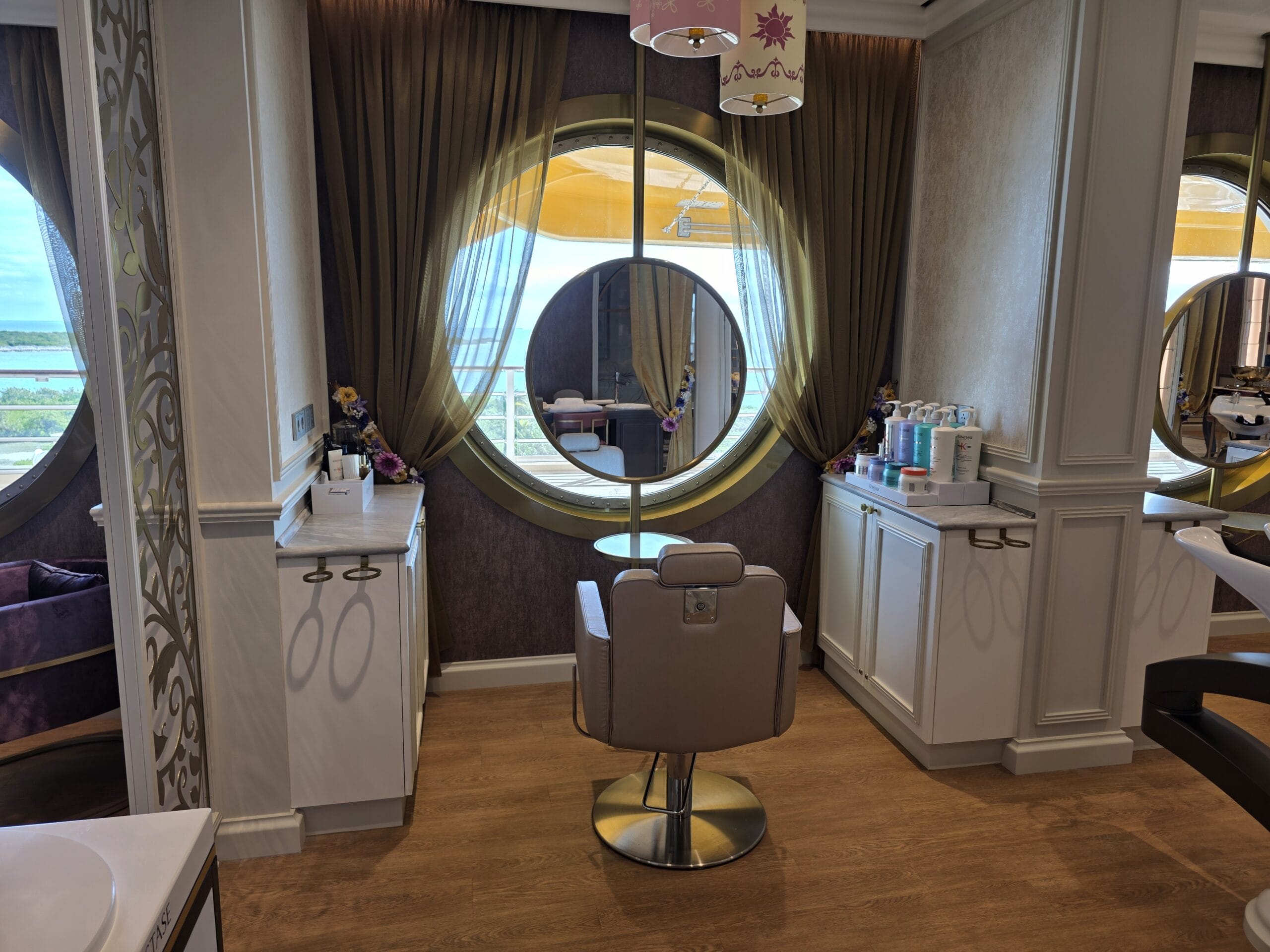 Untangled Salon is the Tangled-themed salon on the Disney Destiny.