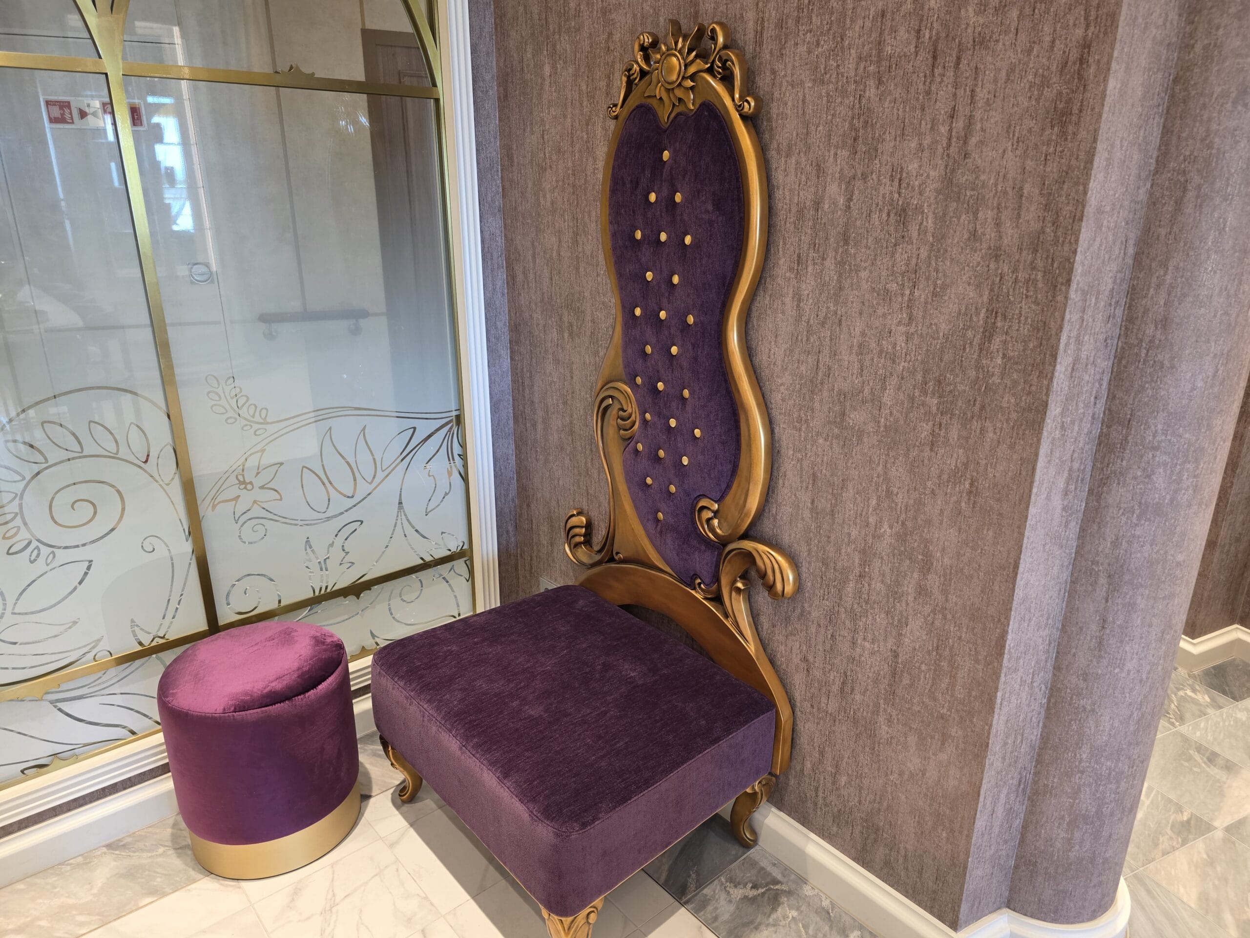 Untangled Salon is the Tangled-themed salon on the Disney Destiny.