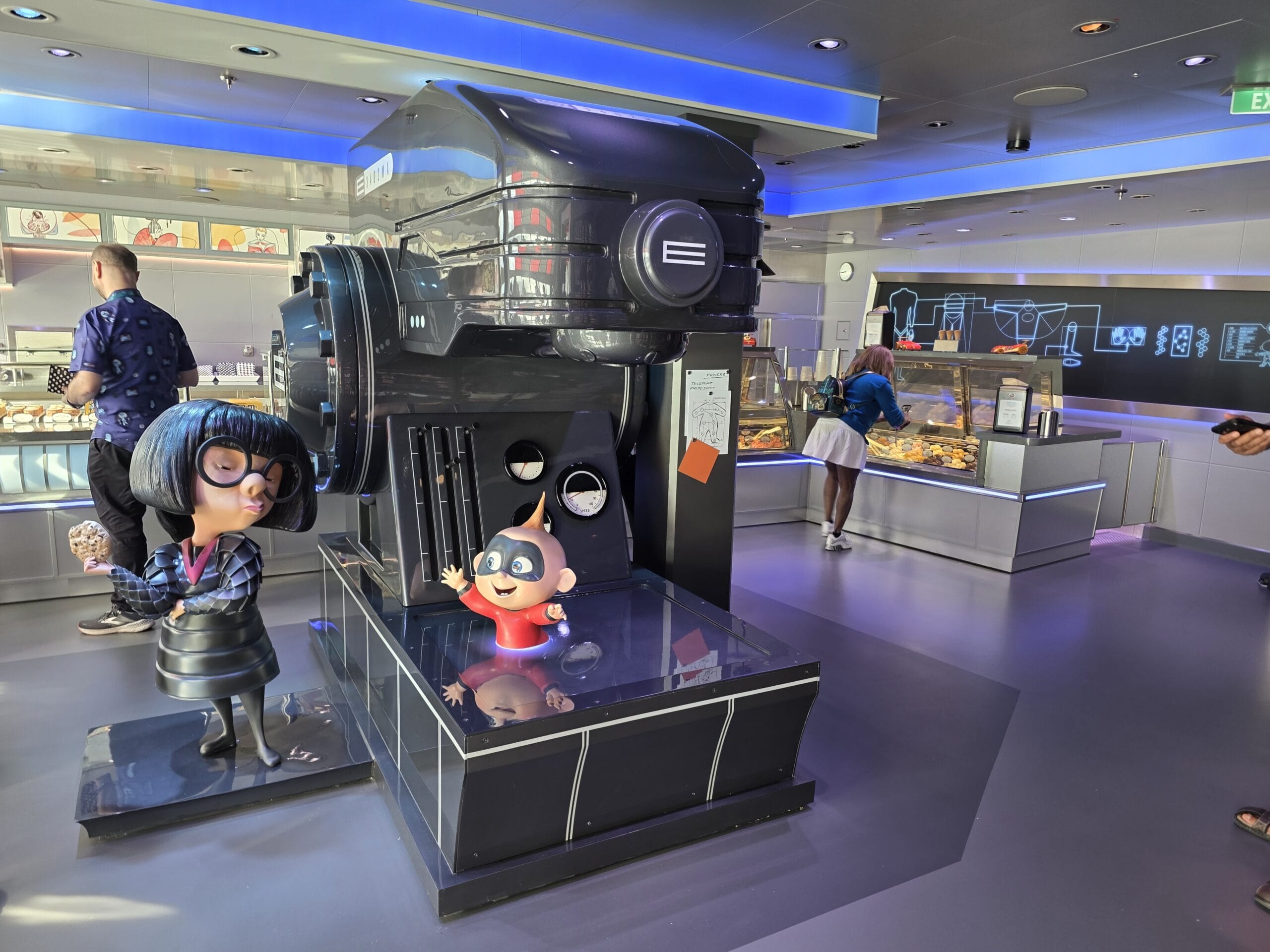 Souvenir Bowl Found at Edna Á La Mode Sweets Aboard The Disney Destiny