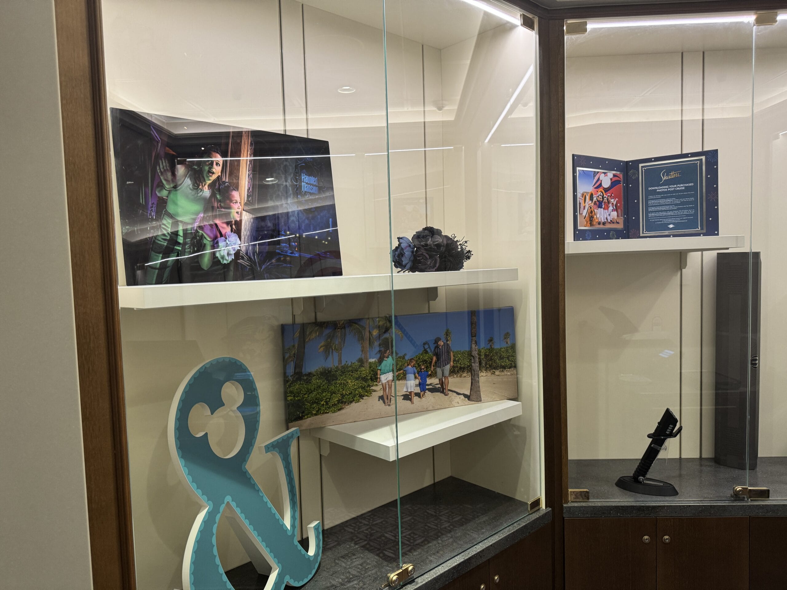 View your cruise photos, create albums and arrange private portrait sessions at the onboard photo shop on the Disney Destiny, which is located on Deck 5.