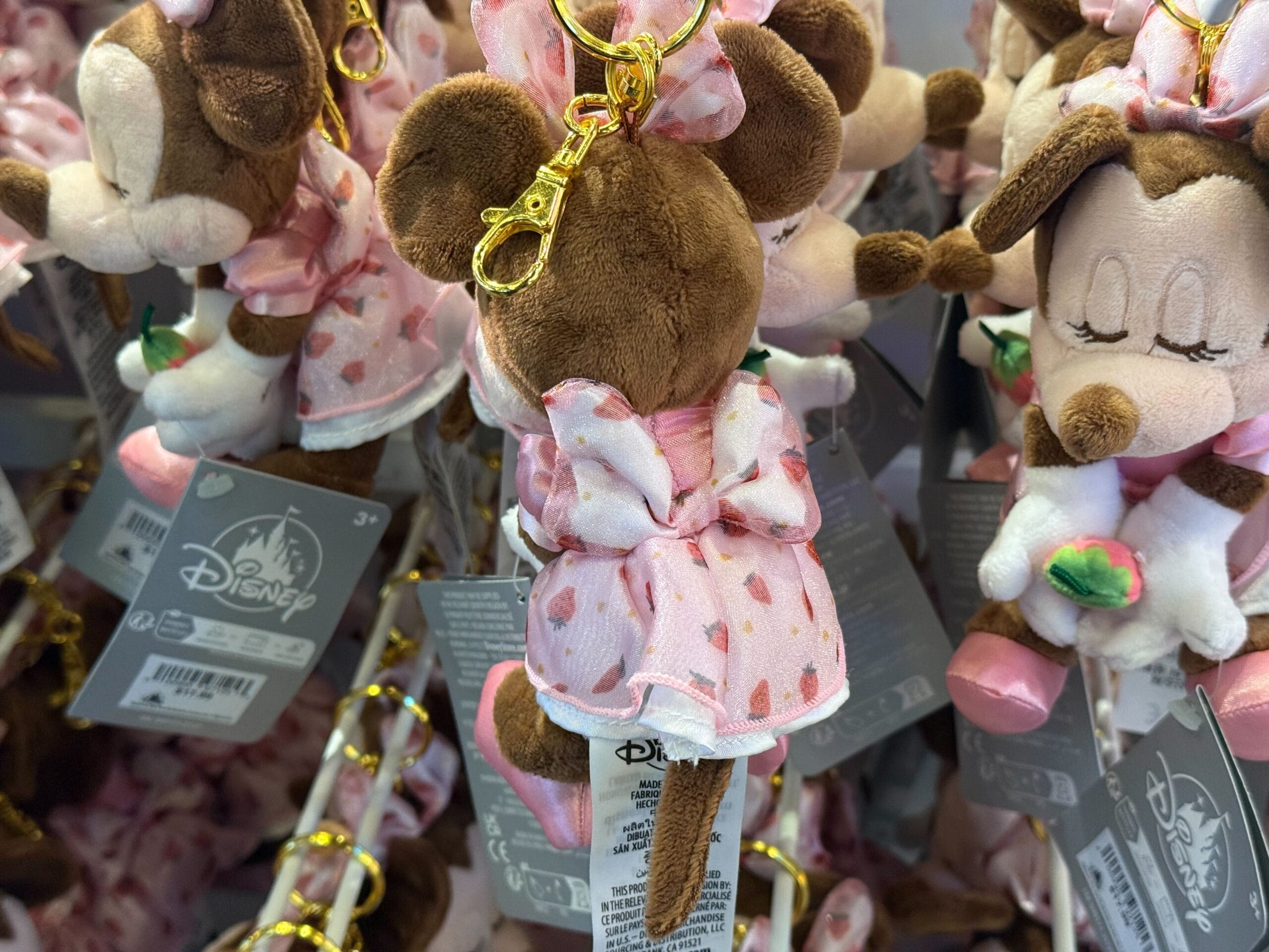 Strawberry Minnie Bag Charm's back