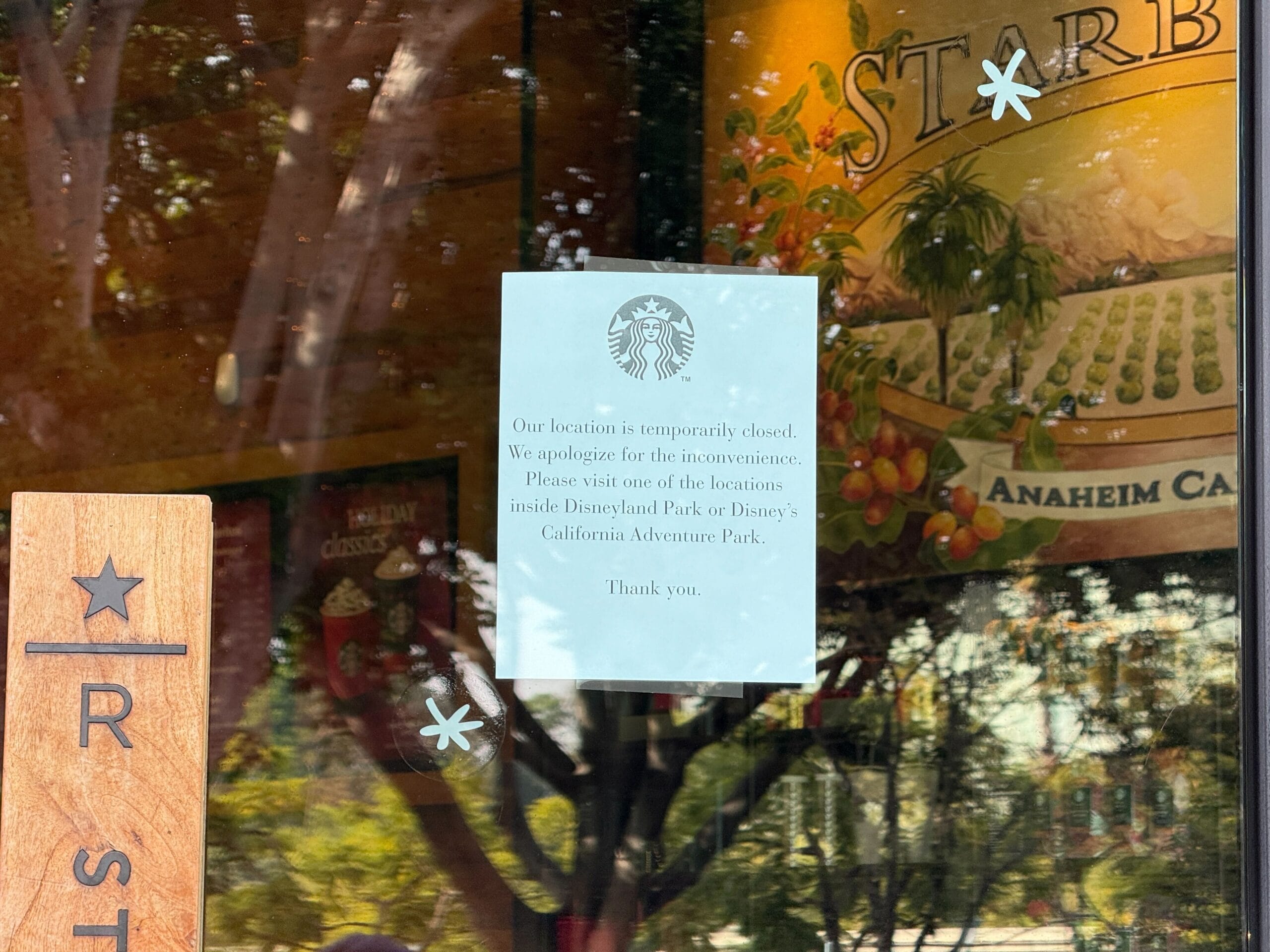 Downtown Disney District Starbucks closed