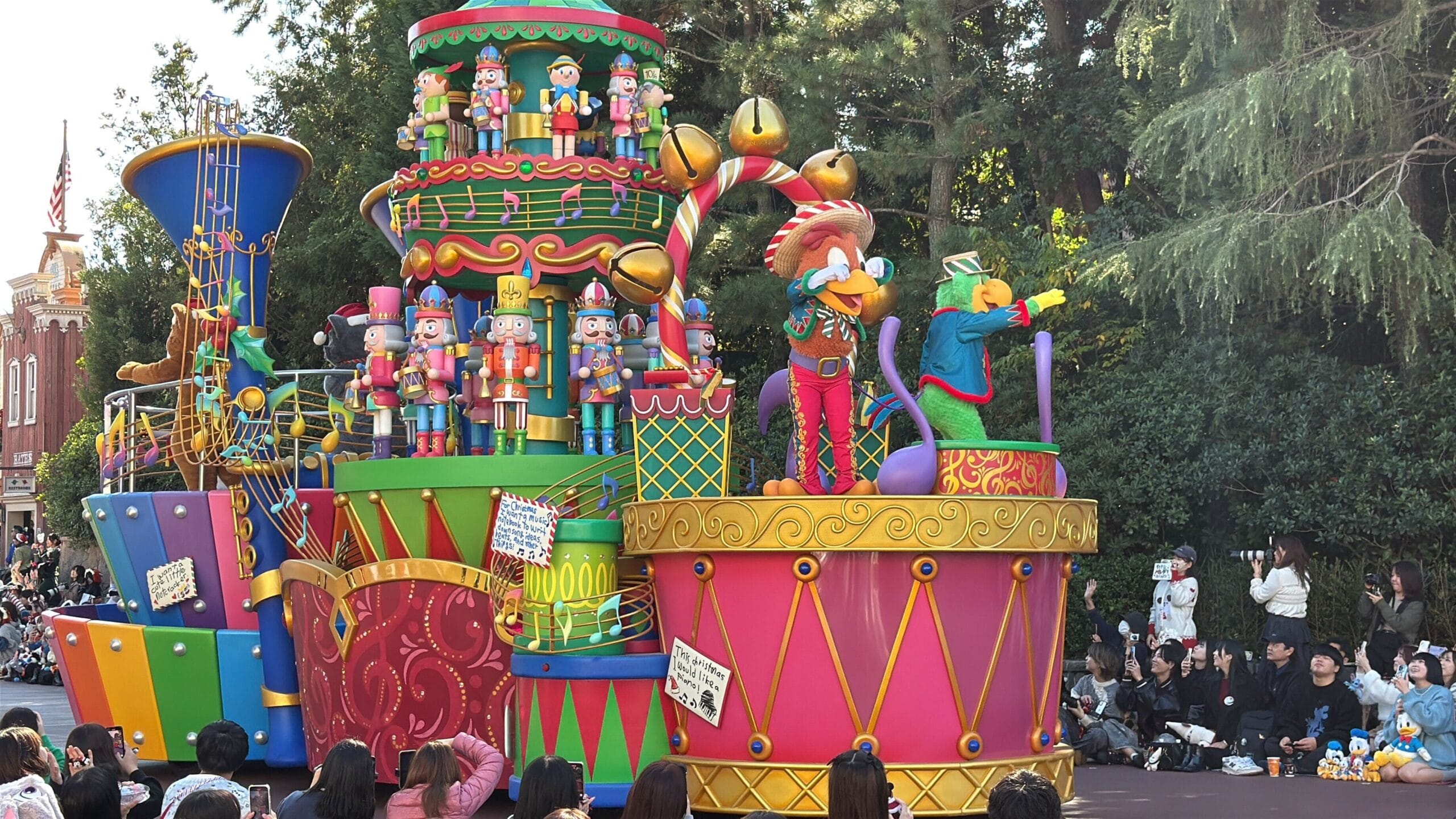 Toys Wondrous Christmas Parade At Tokyo Disneyland