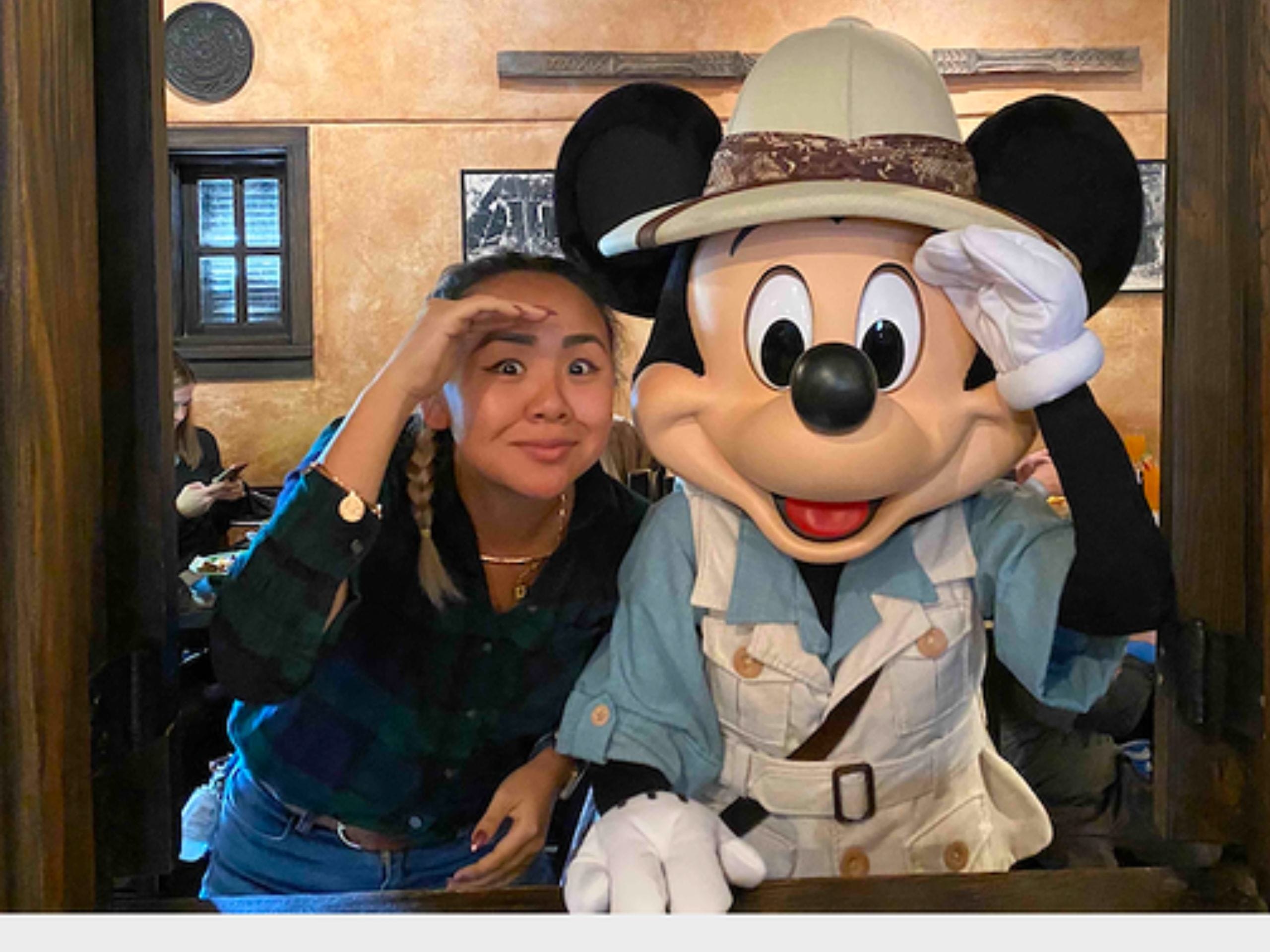 Contestants can win a dinner for two, where WDWNT will send you on a date with Nana to a Walt Disney World restaurant.