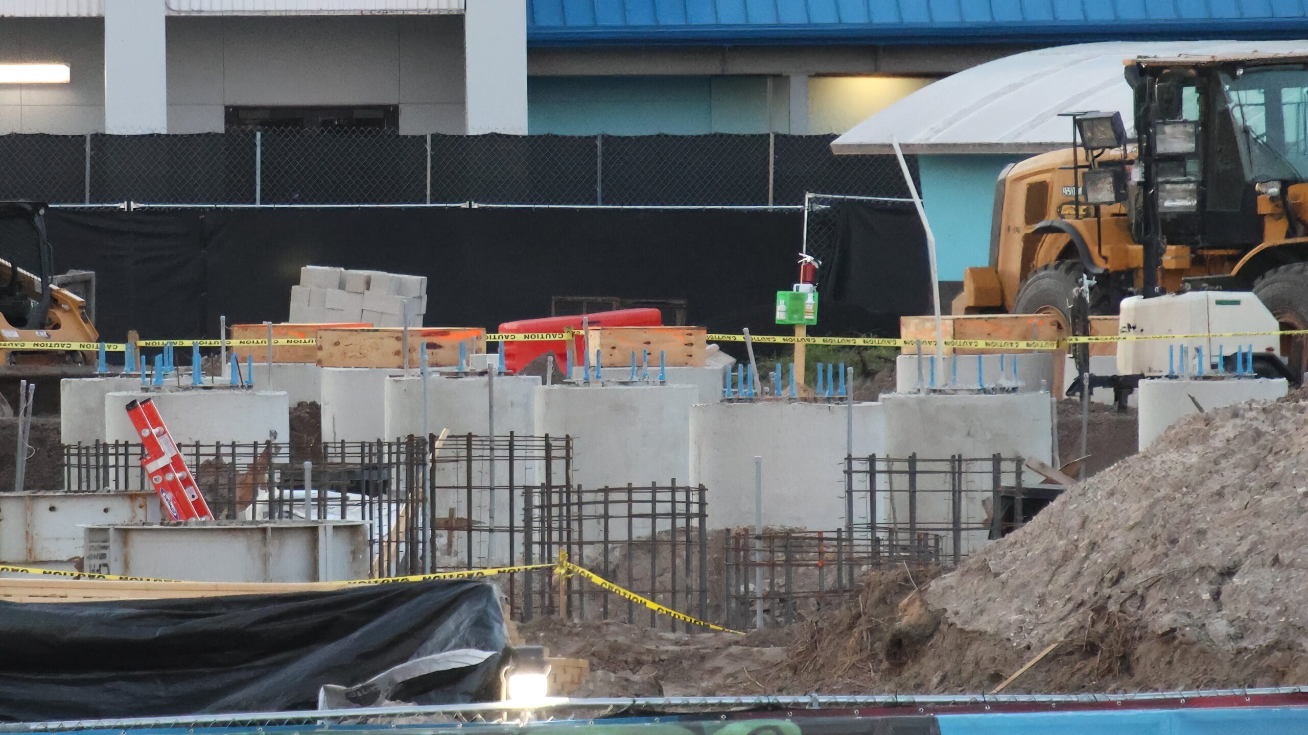 Instaladas as fundações da montanha-russa no antigo local da Rip Ride Rockit, no Universal Orlando Resort.