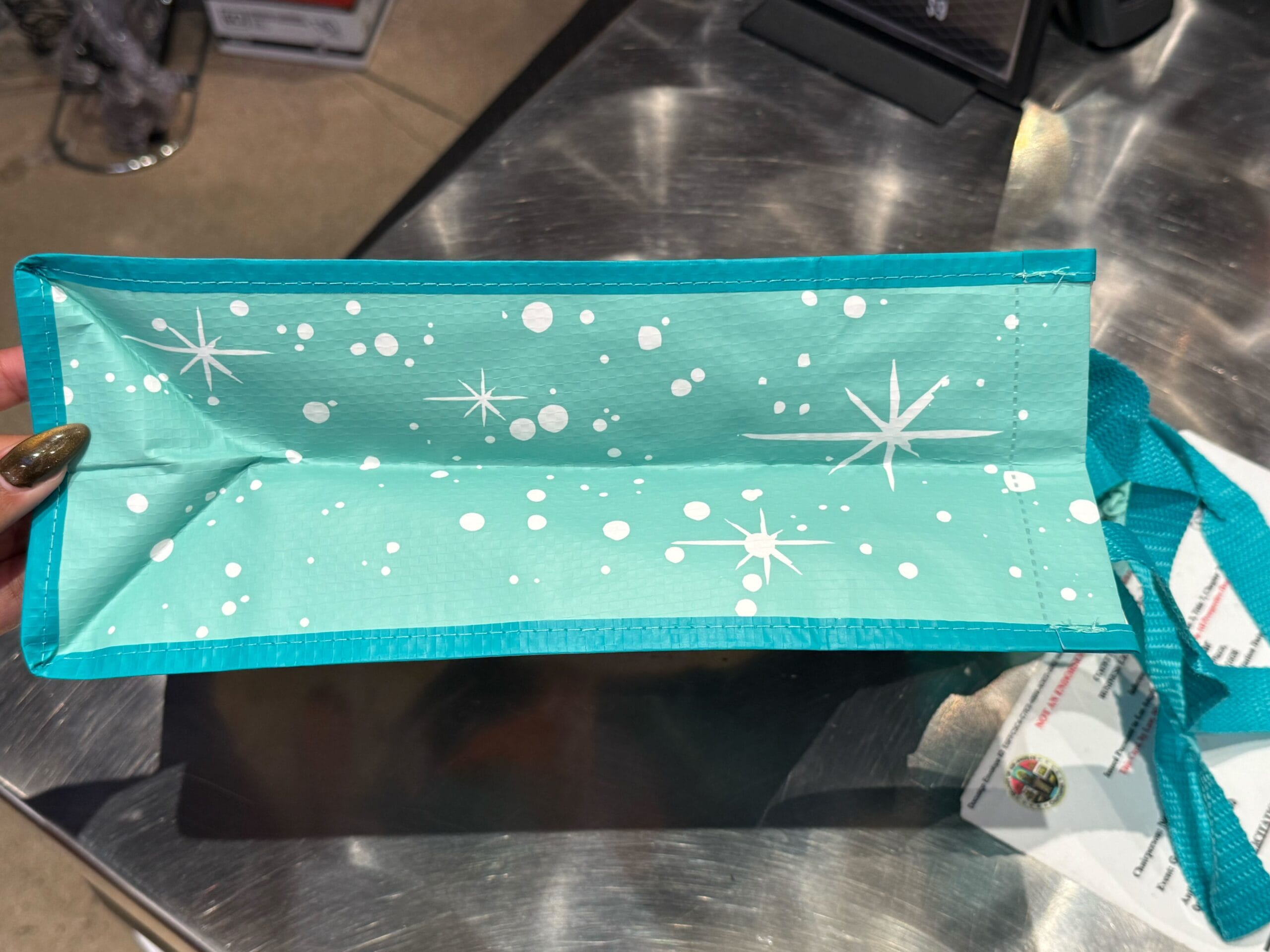 the side of the universal mini shopping bag