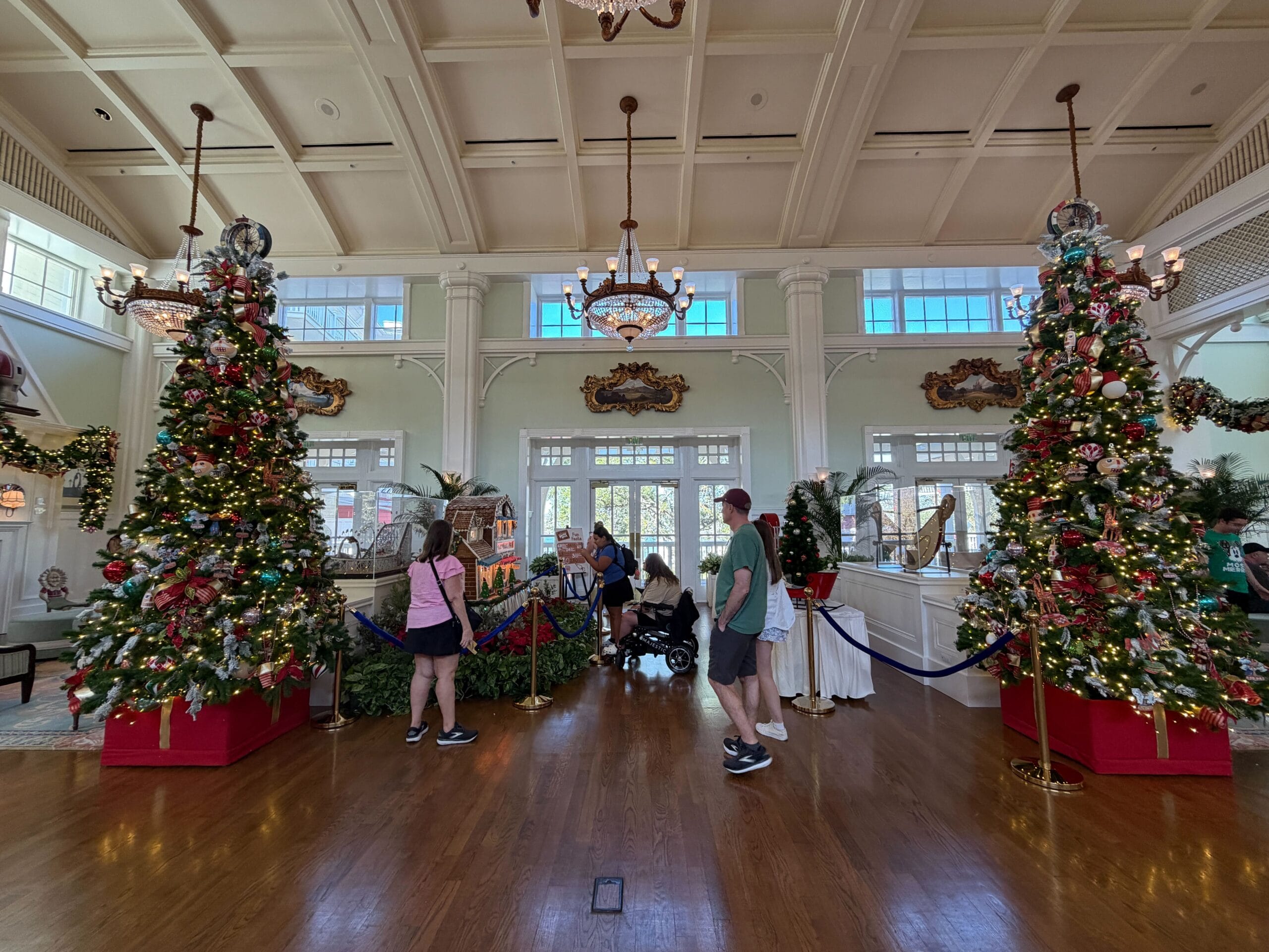 Disney's BoardWalk Inn Gingerbread House & Christmas Decorations Installed