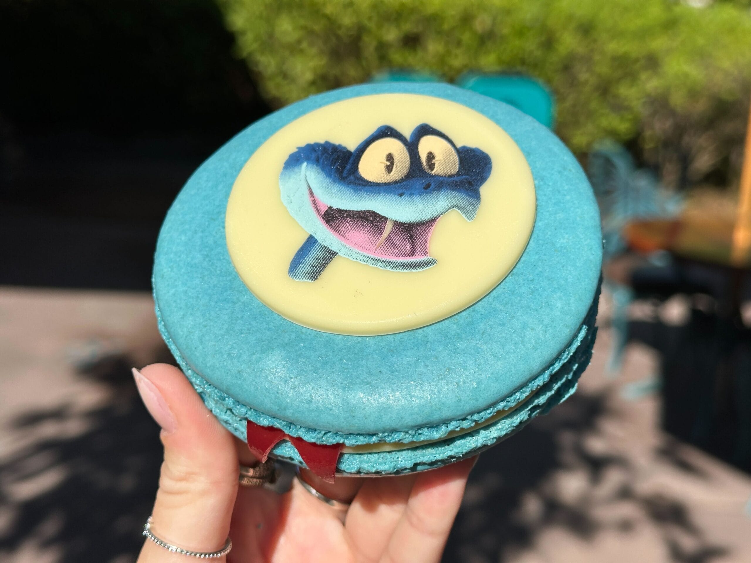 REVIEW: New Zootopia 2-Inspired Gary De'Snake Macaron at Disney's Animal Kingdom