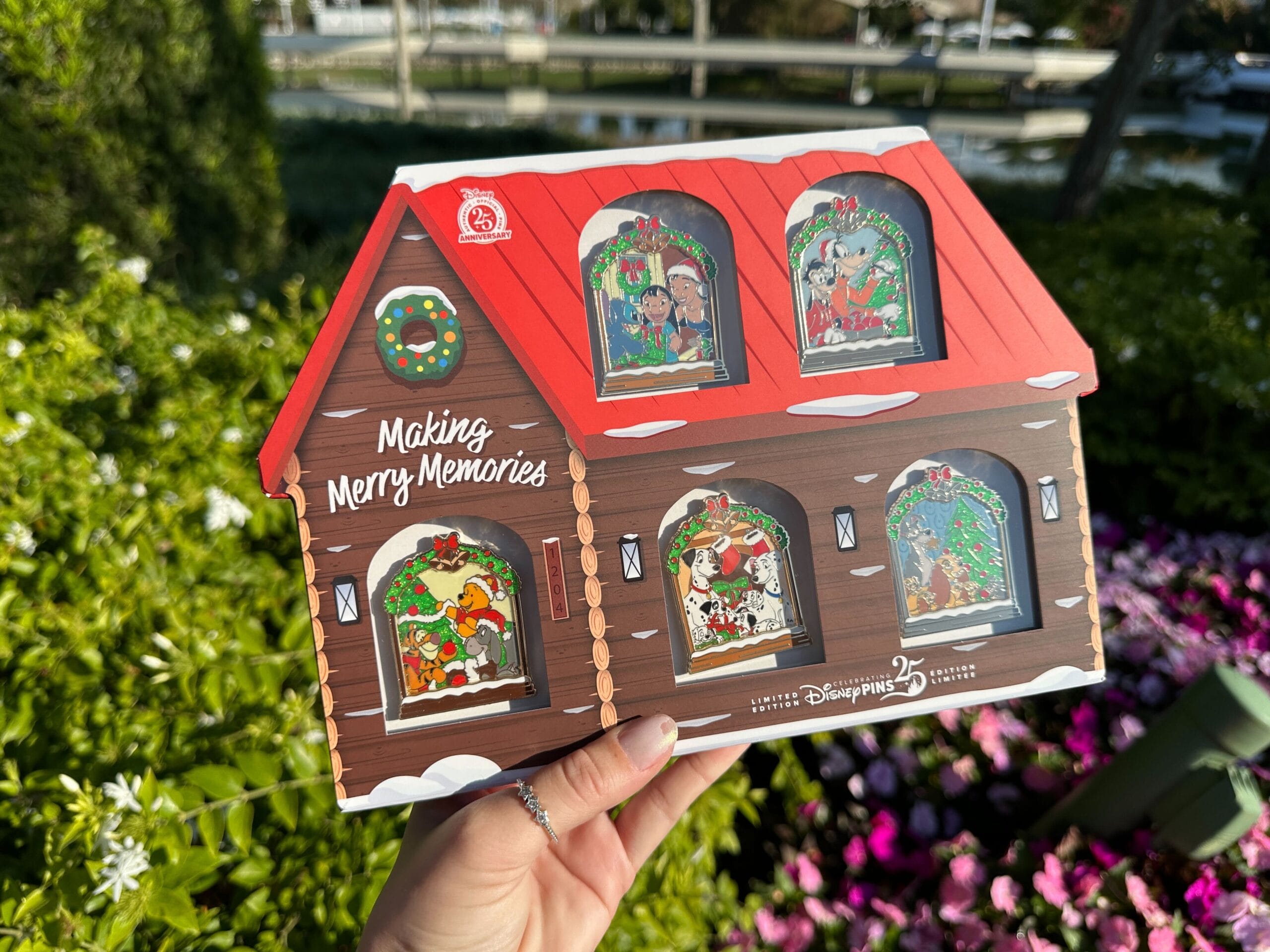 Walt Disney World Pin Tuesday: New Holiday House Set
